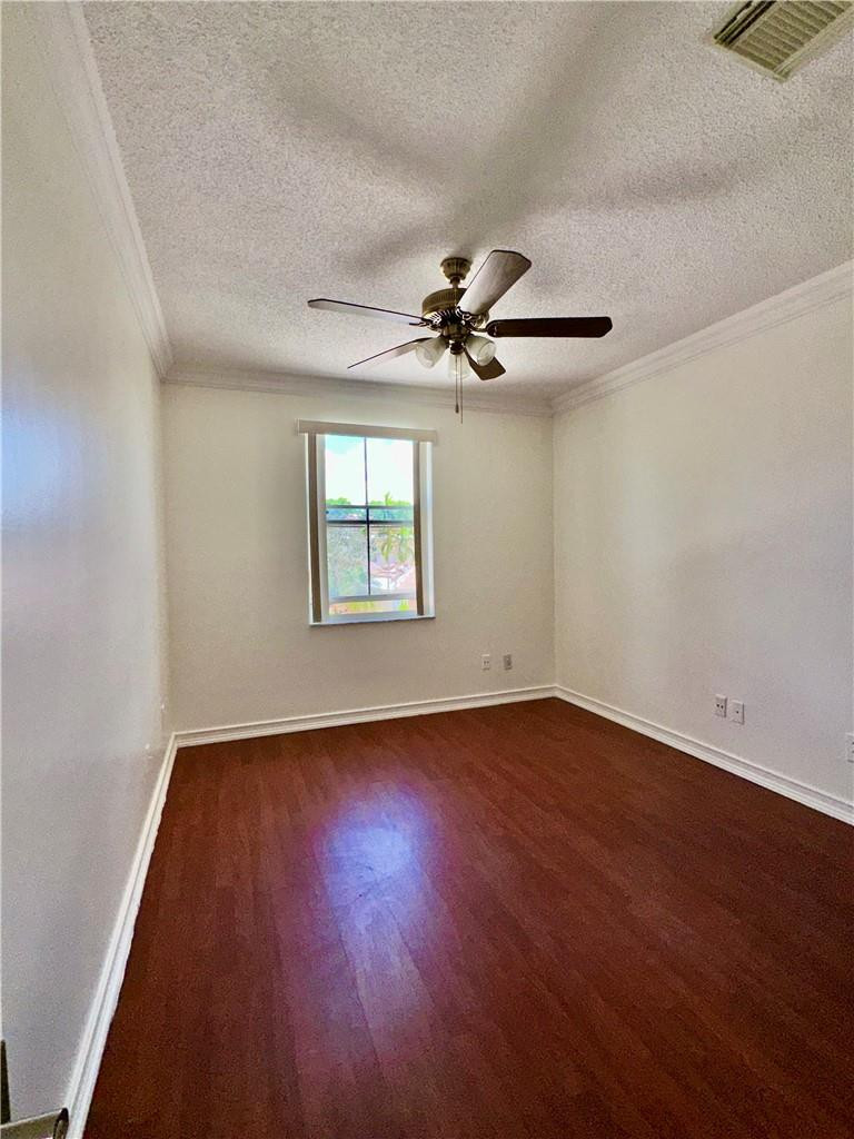 LAKES OF NEWPORT II - Residential Lease