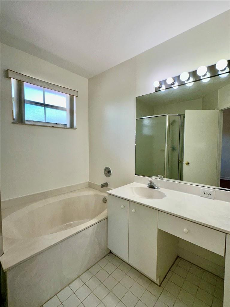 LAKES OF NEWPORT II - Residential Lease