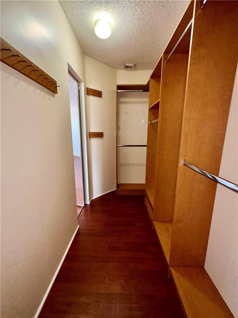 LAKES OF NEWPORT II - Residential Lease