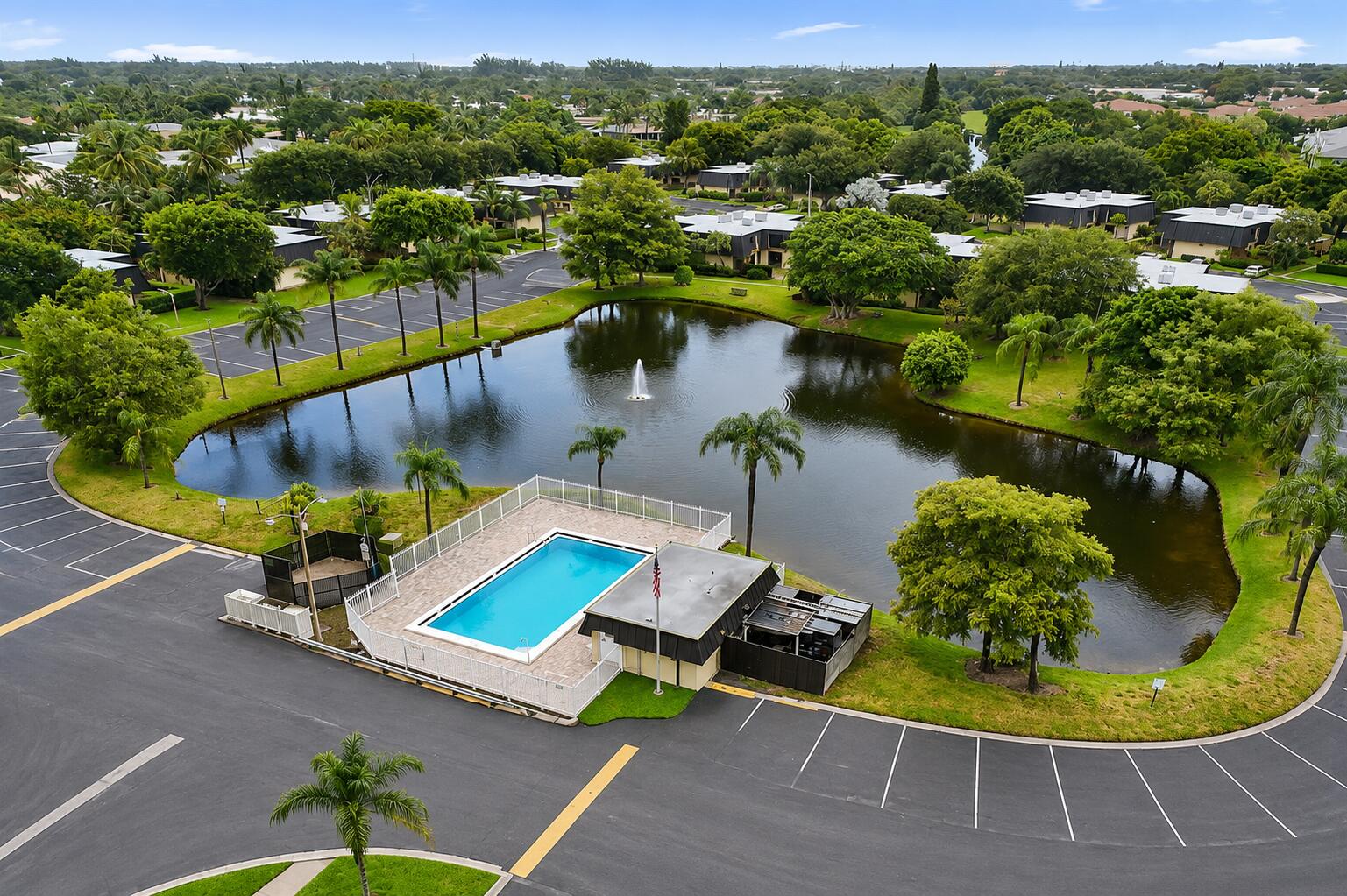 WATERSIDE ESTATES - Residential