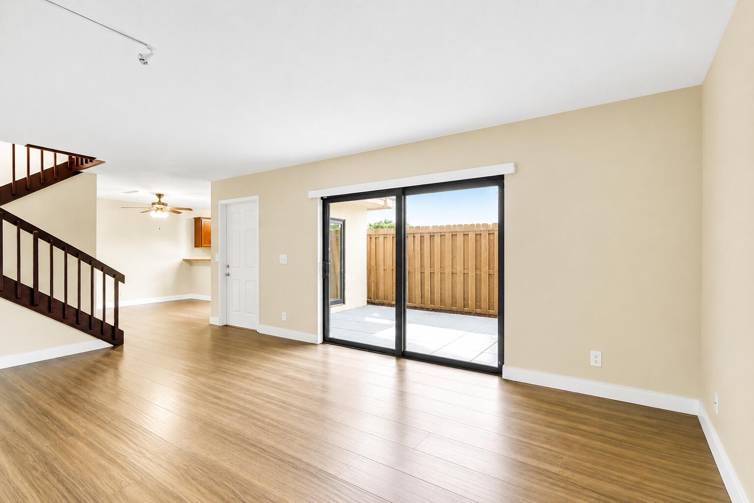 WATERSIDE ESTATES - Residential