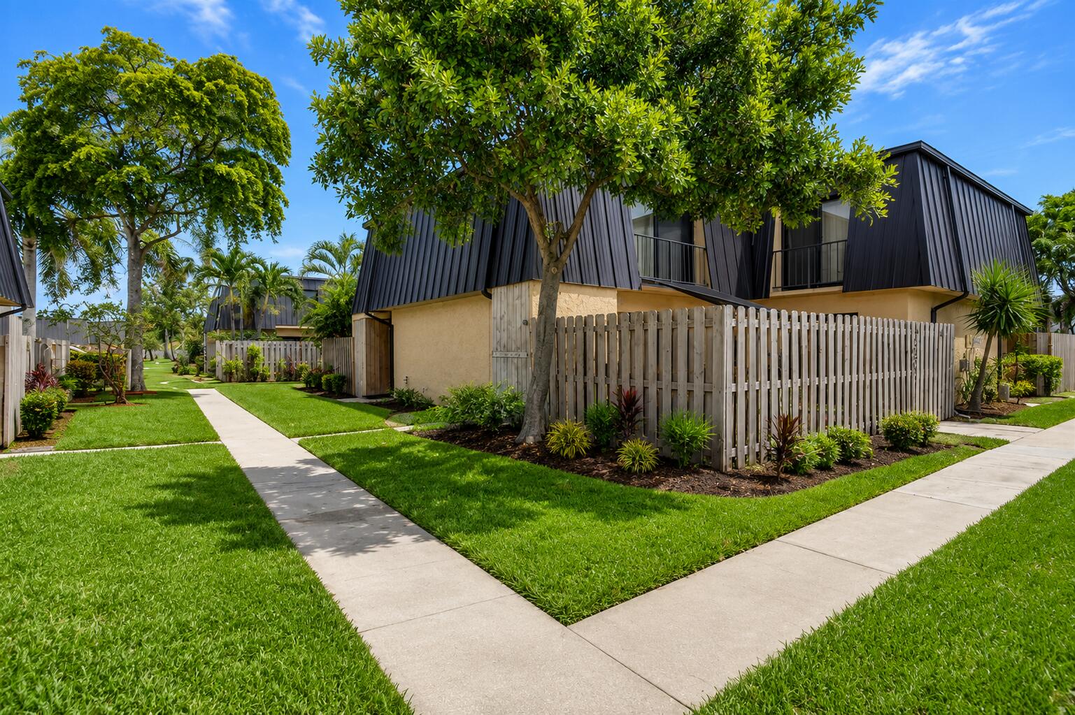 WATERSIDE ESTATES - Residential
