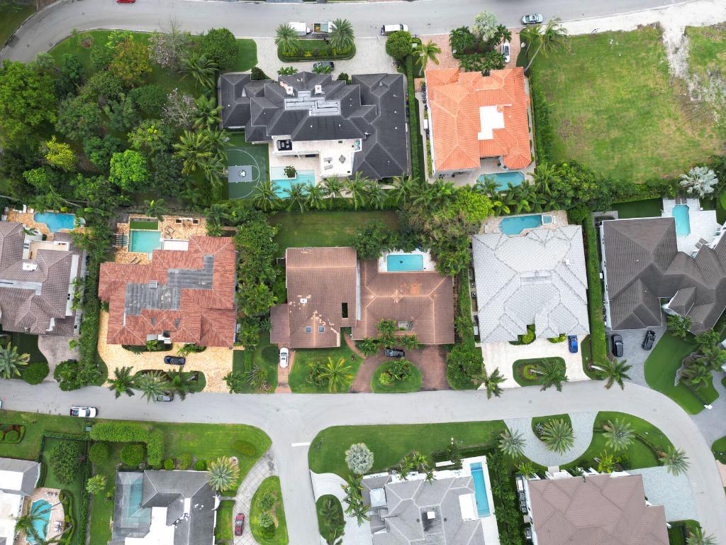 ROYAL PALM YACHT & COUNTRY CLUB - Residential