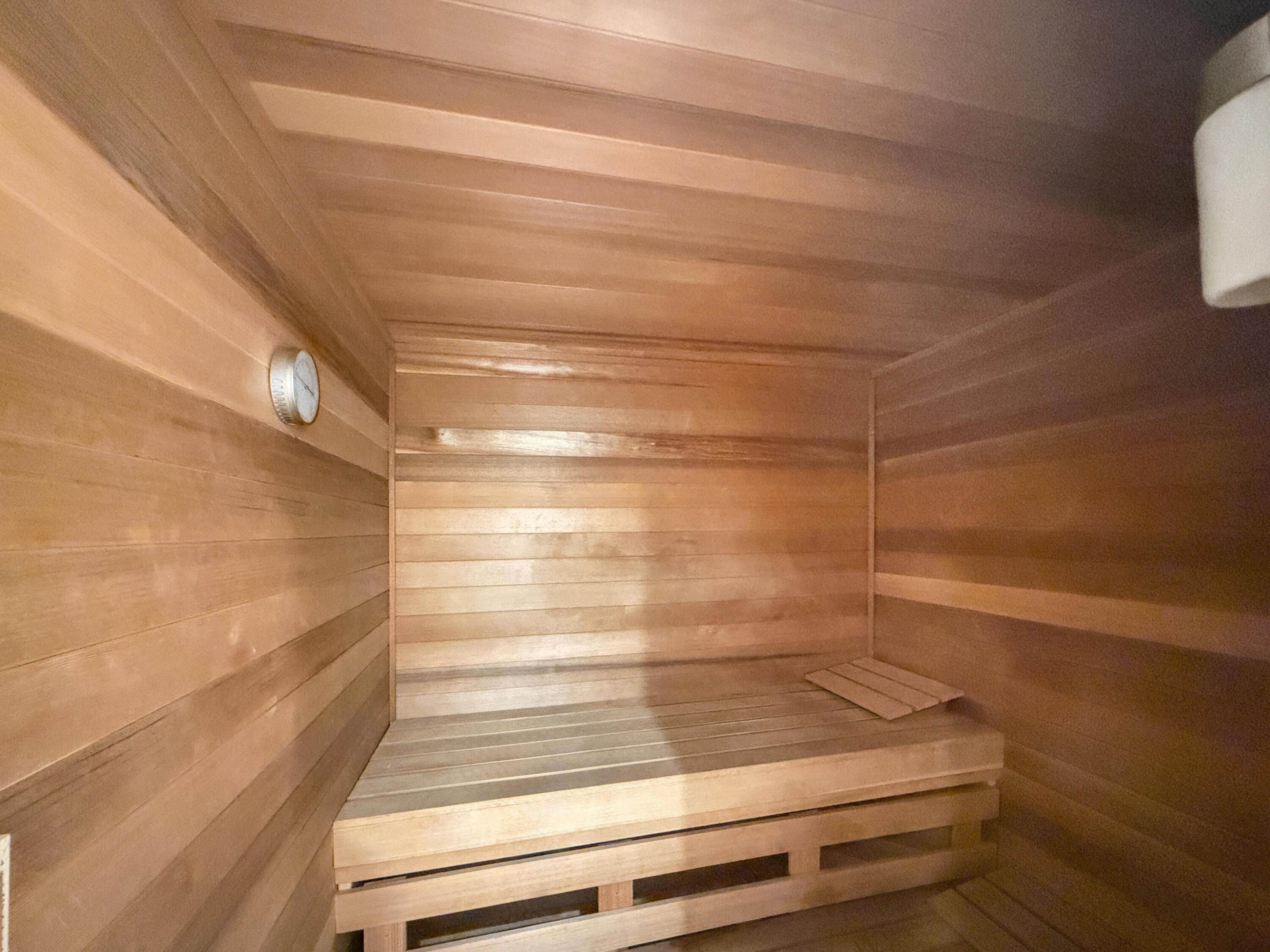 SEAWINDS CONDO - Residential Lease