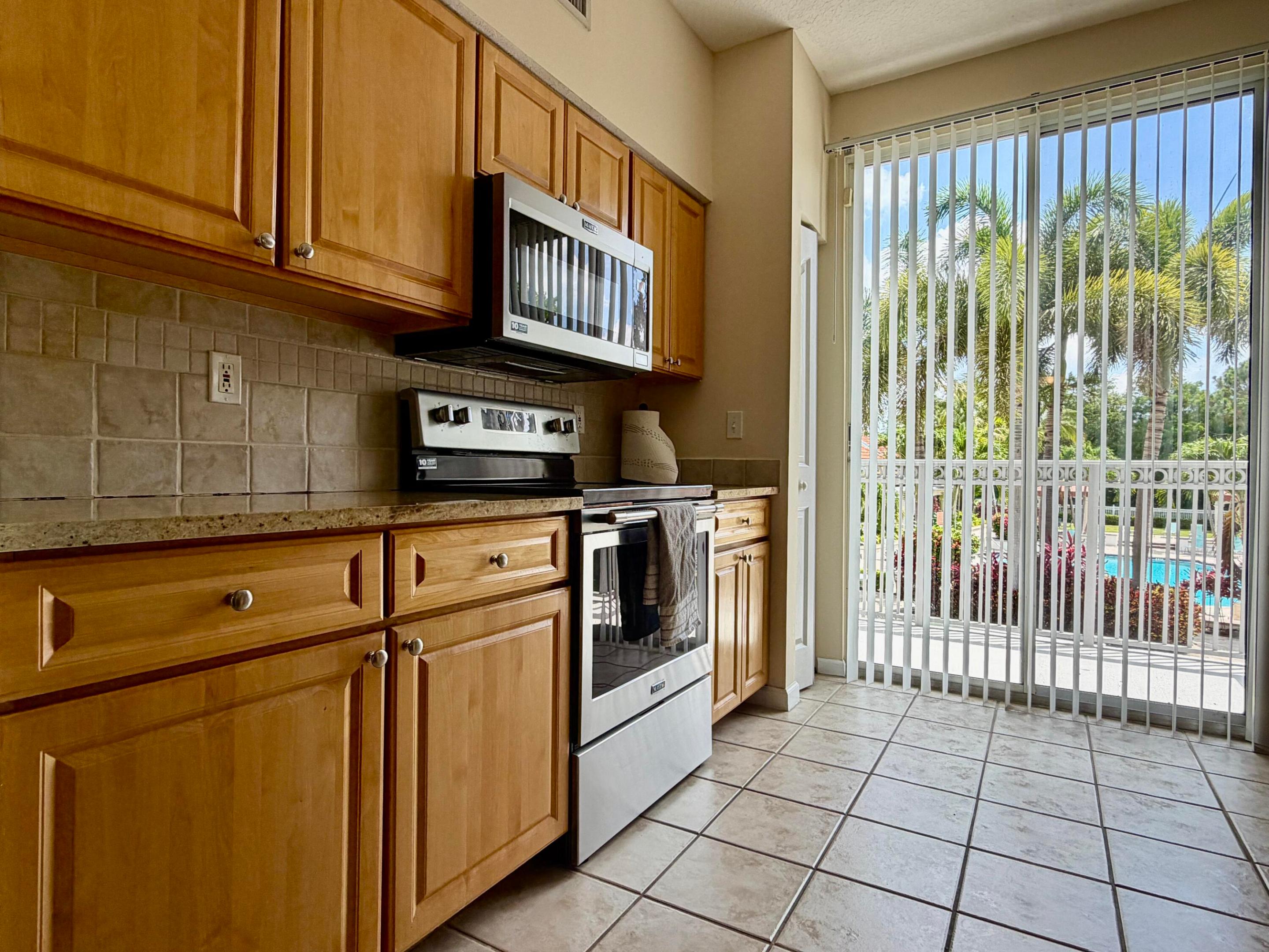 TIERRA VERDE AT DELRAY BE - Residential Lease