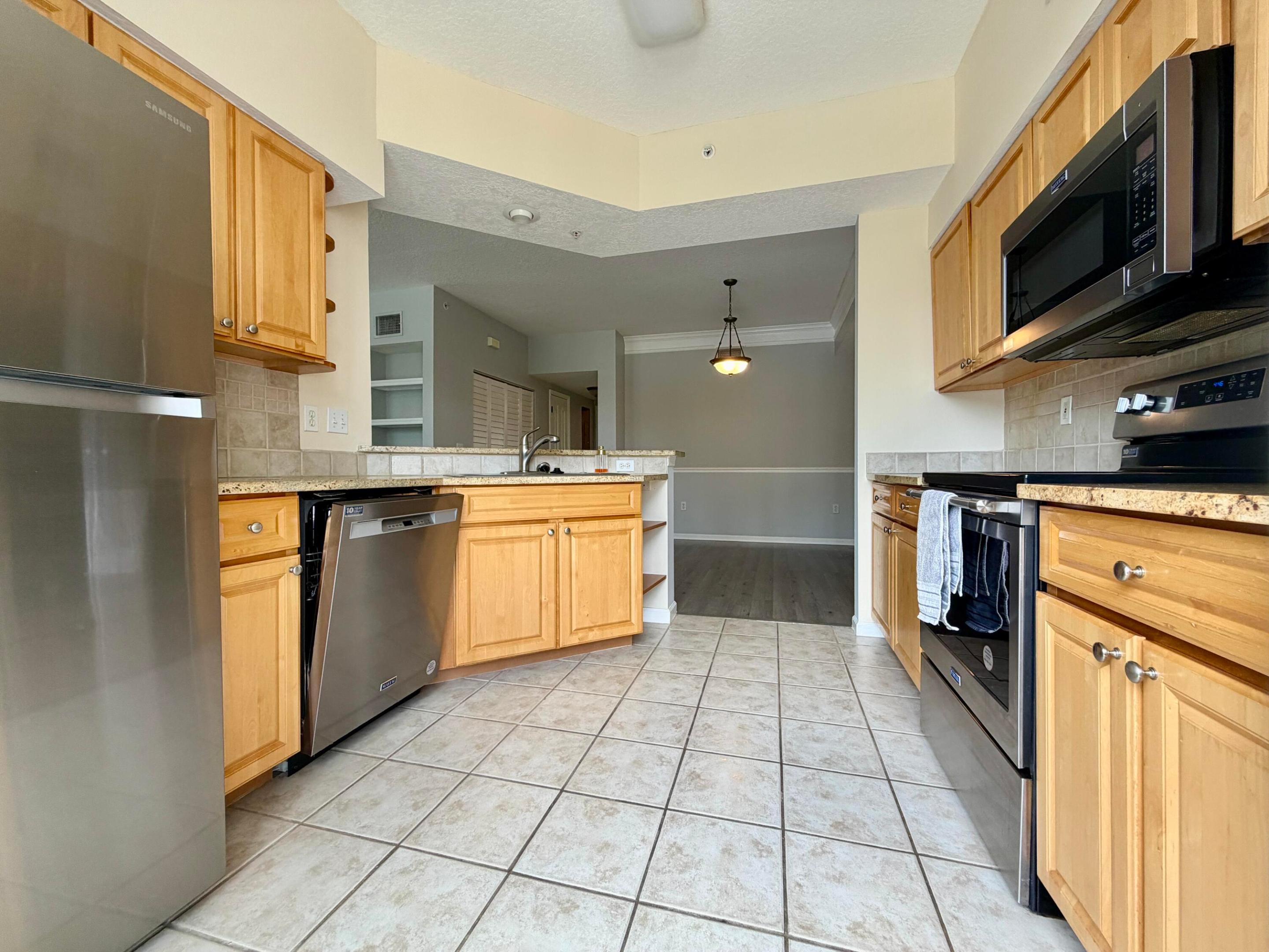 TIERRA VERDE AT DELRAY BE - Residential Lease