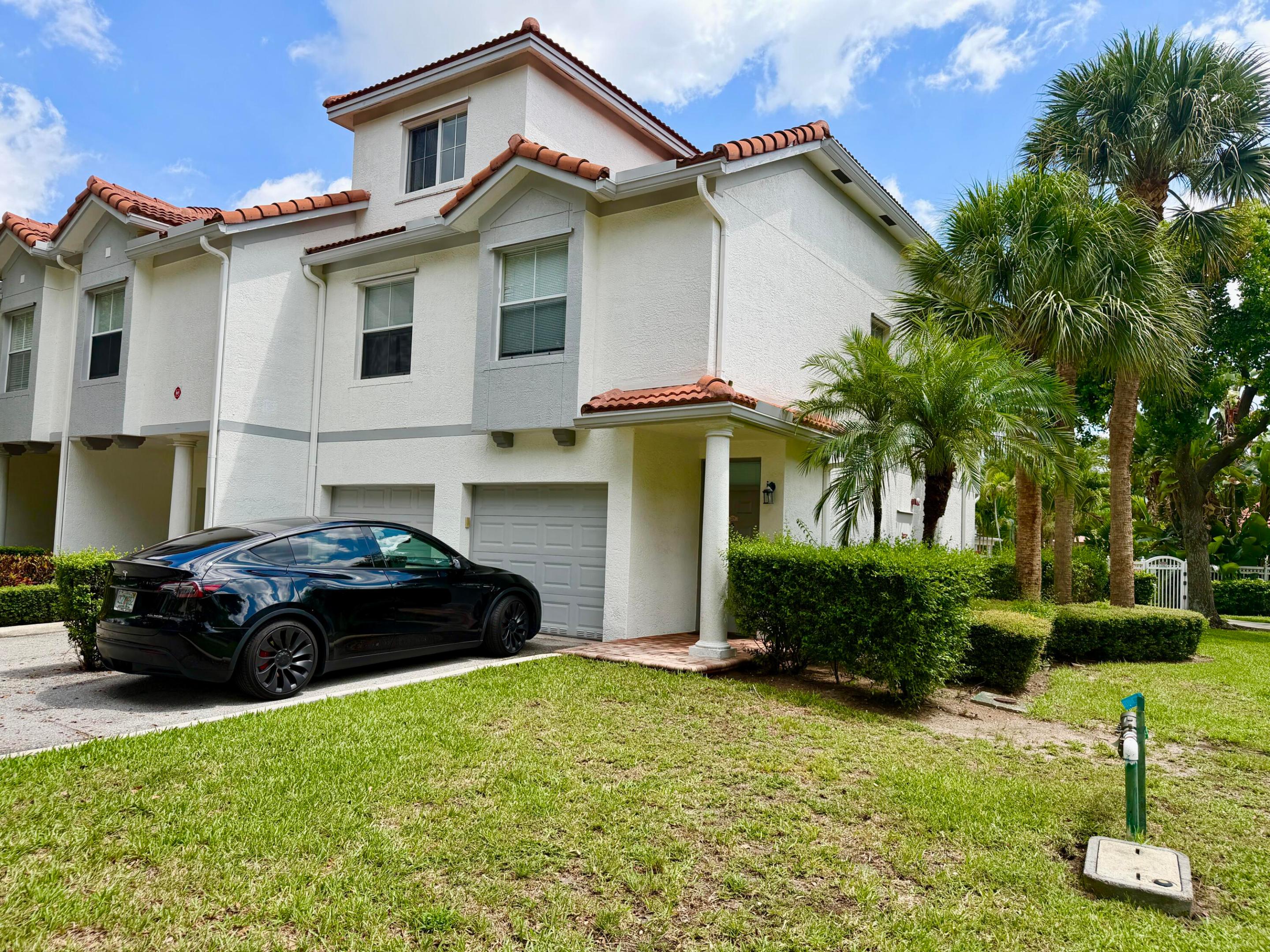 TIERRA VERDE AT DELRAY BE - Residential Lease