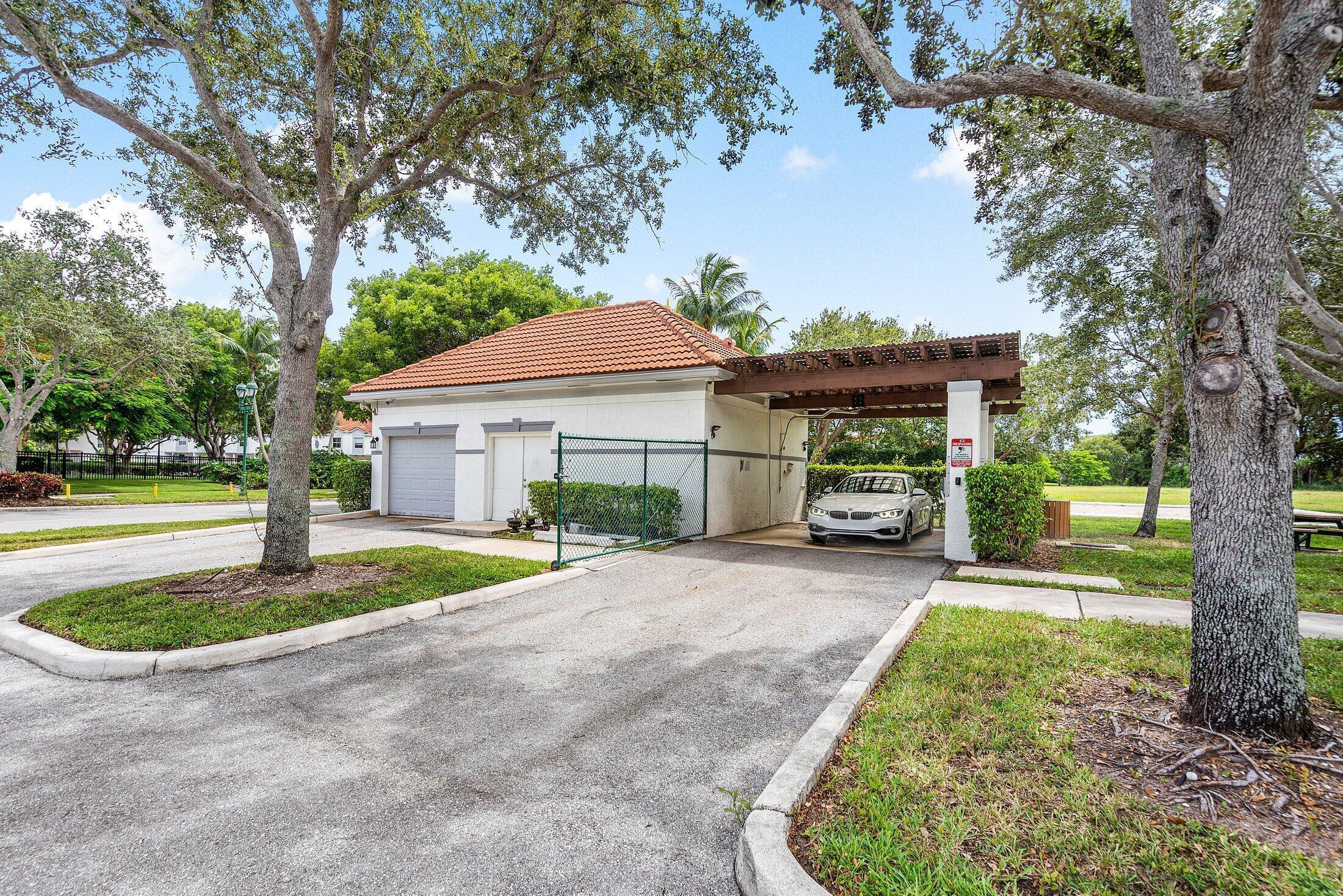 TIERRA VERDE AT DELRAY BE - Residential Lease