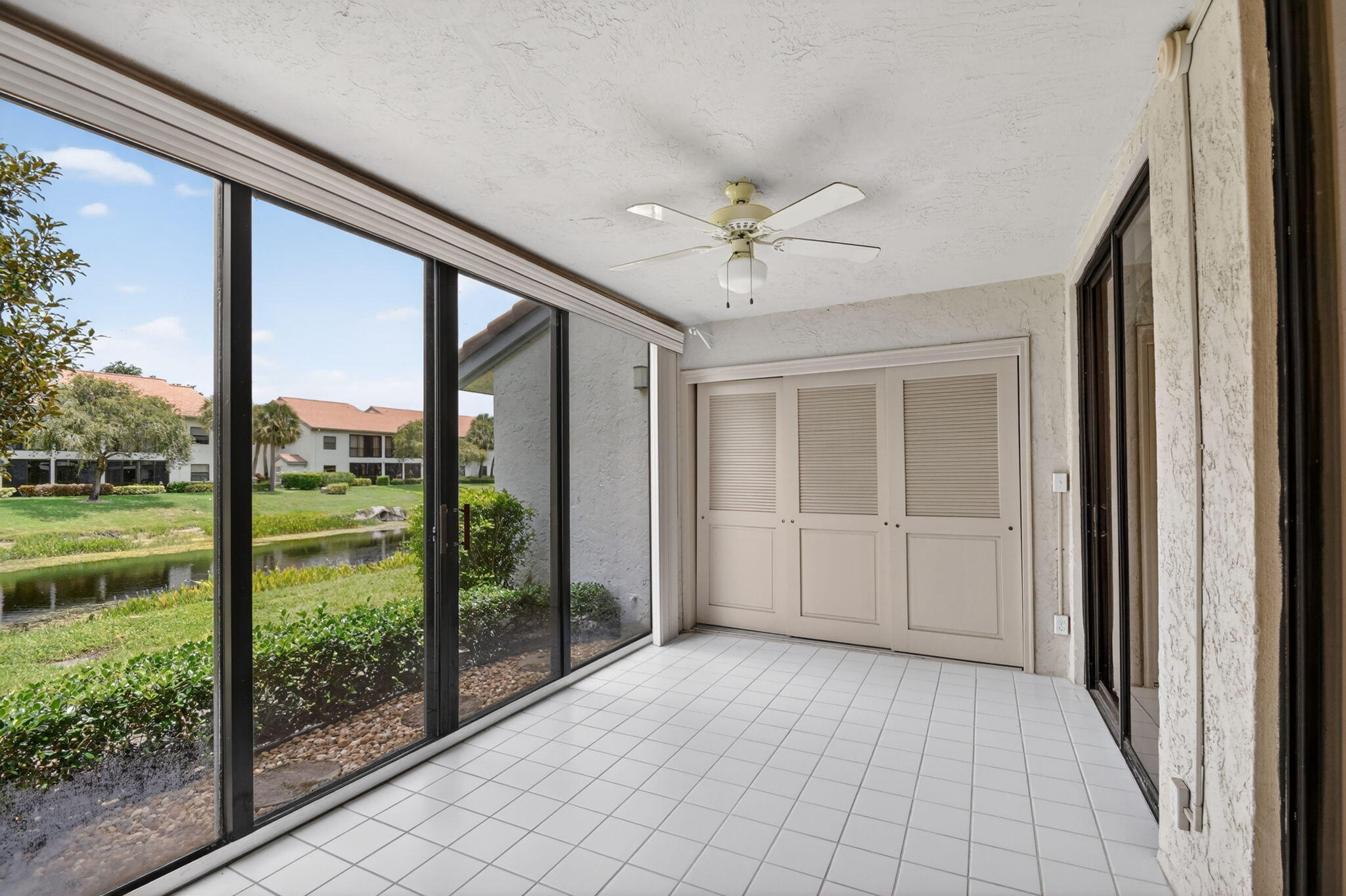 ALEXANDRA VILLAGE CONDO PLATINA - Residential