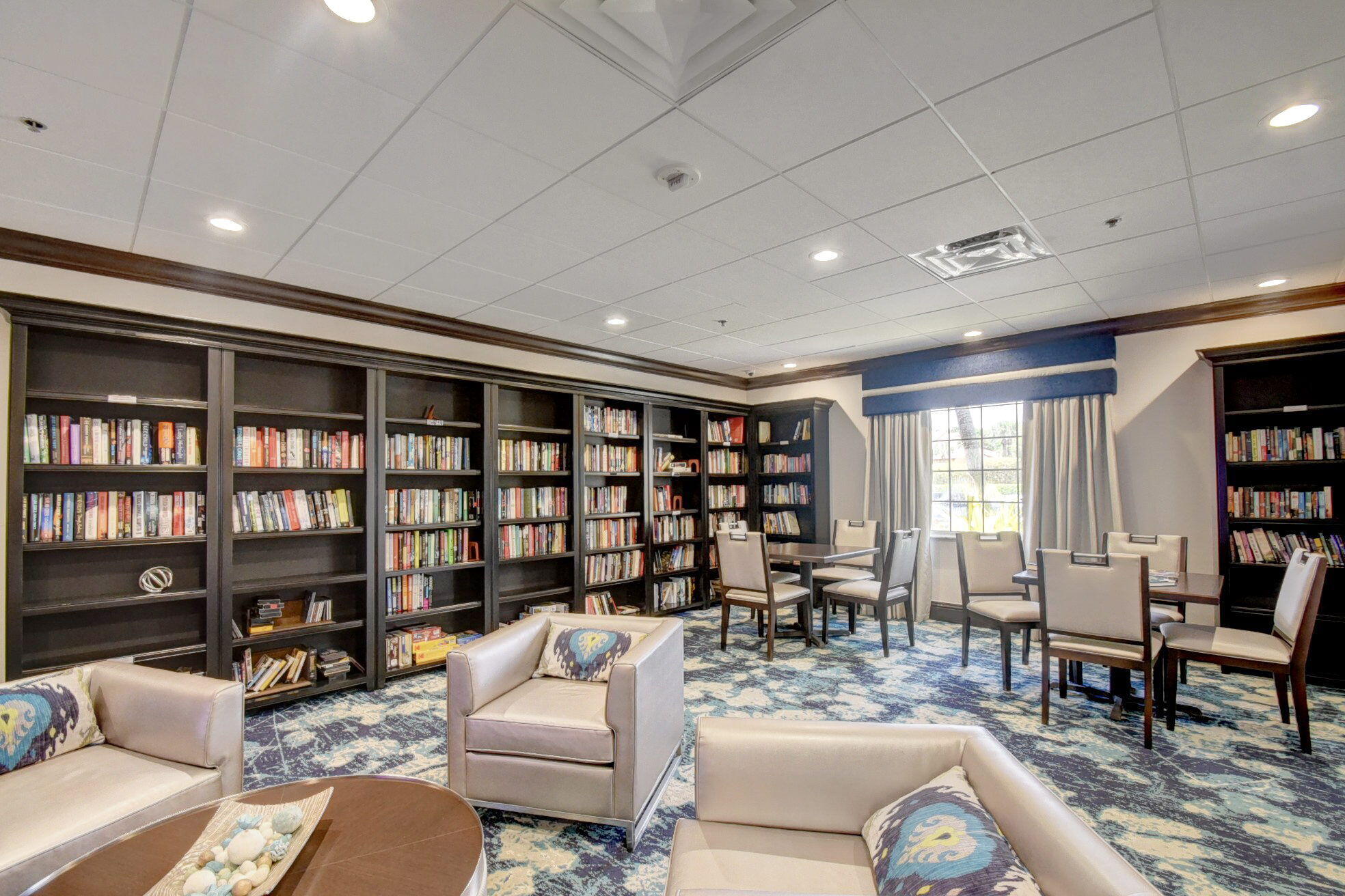 ALEXANDRA VILLAGE CONDO PLATINA - Residential
