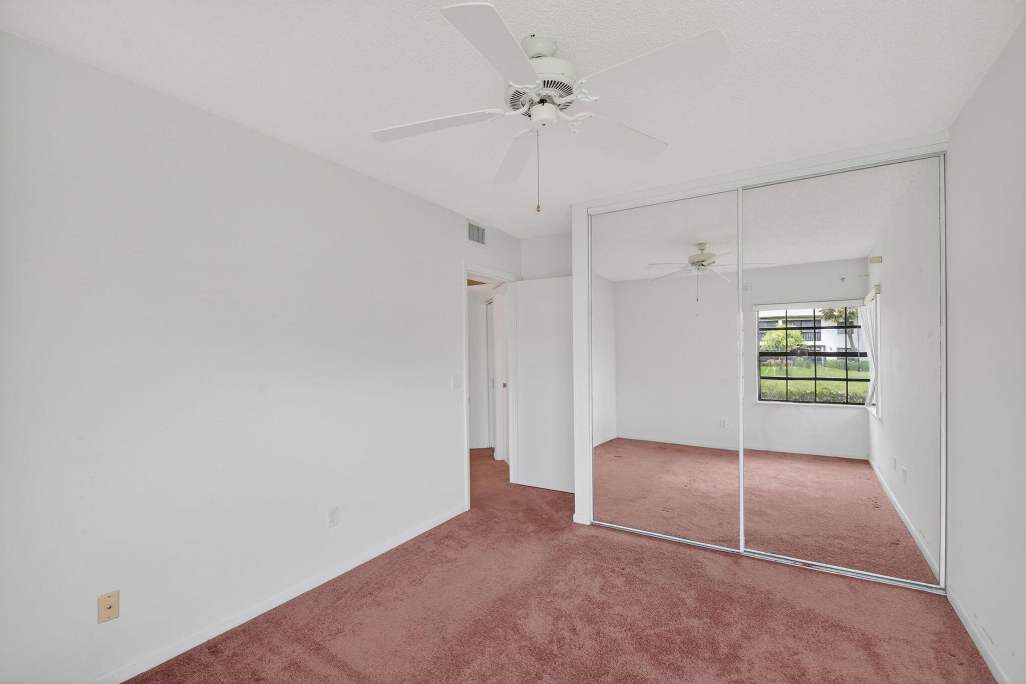 ALEXANDRA VILLAGE CONDO PLATINA - Residential