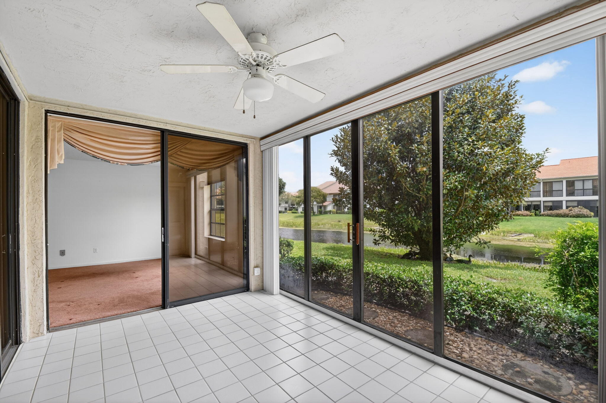 ALEXANDRA VILLAGE CONDO PLATINA - Residential