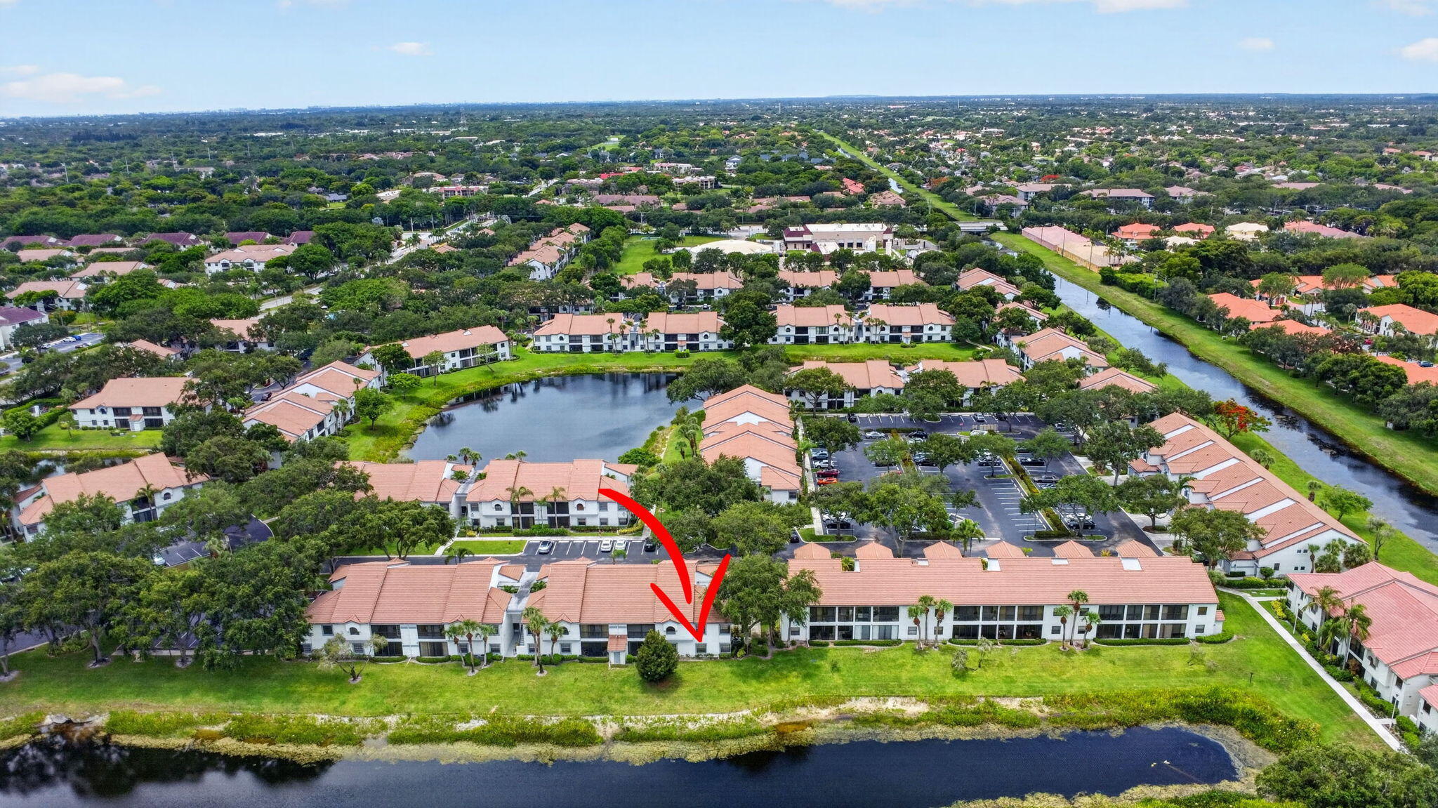 ALEXANDRA VILLAGE CONDO PLATINA - Residential