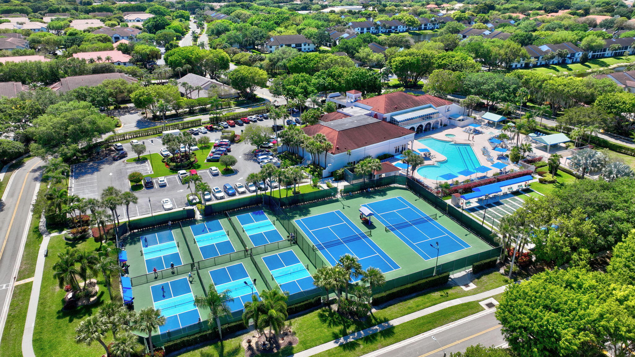 ALEXANDRA VILLAGE CONDO PLATINA - Residential