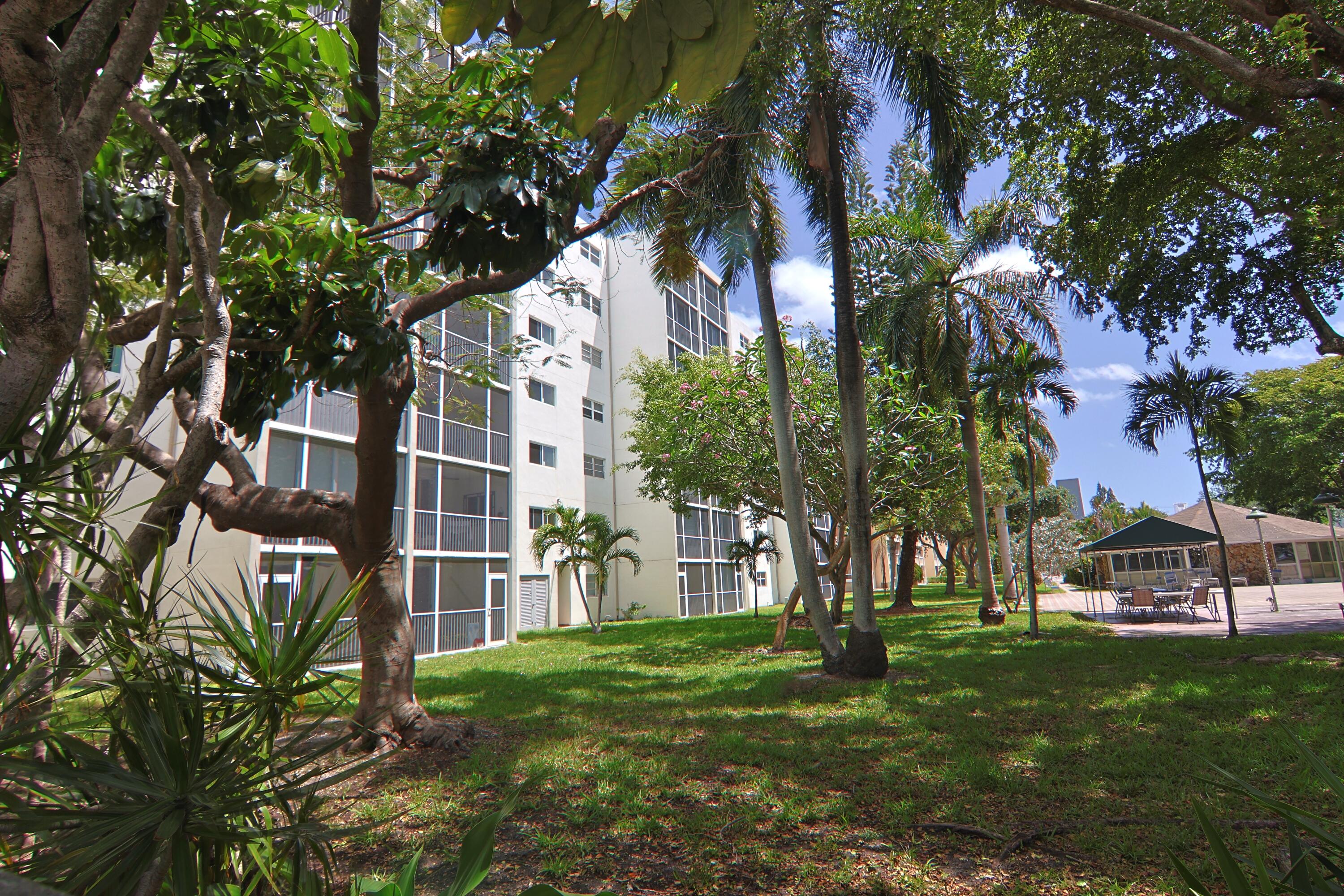 MEADOWBROOK CONDO APTS BLDG 7 - Residential