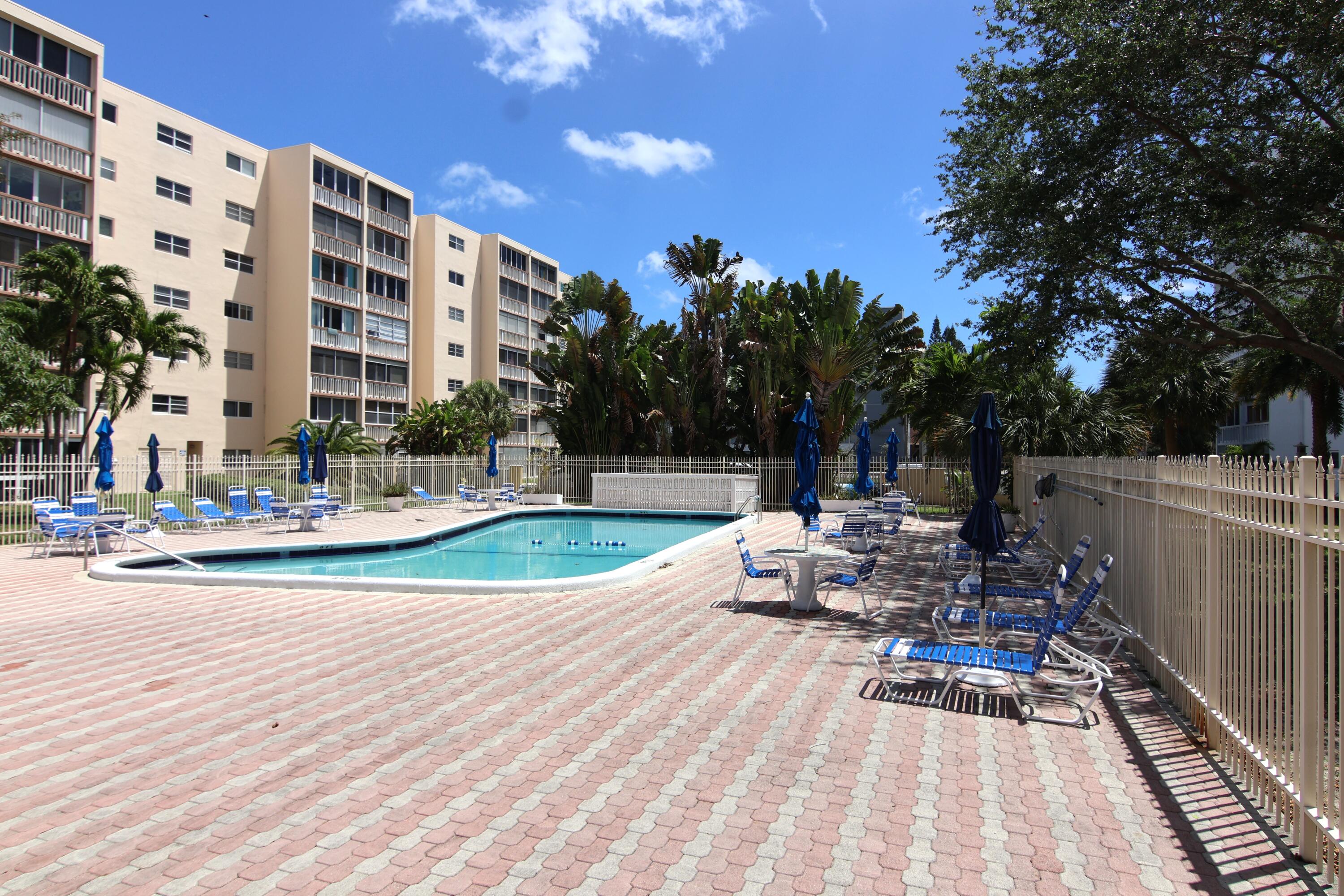 MEADOWBROOK CONDO APTS BLDG 7 - Residential