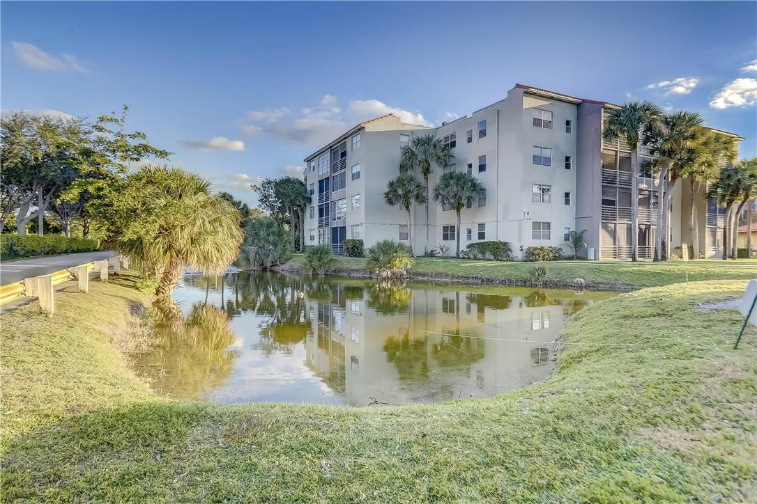 COURTYARDS OF BROWARD - Residential