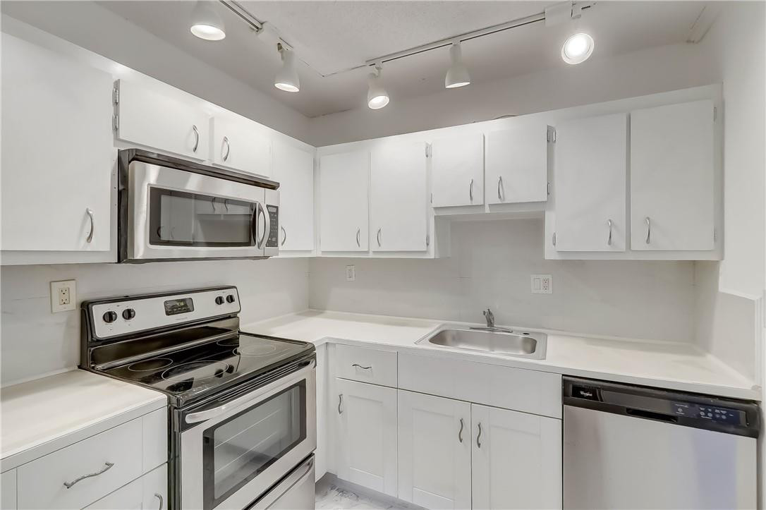 COURTYARDS OF BROWARD - Residential