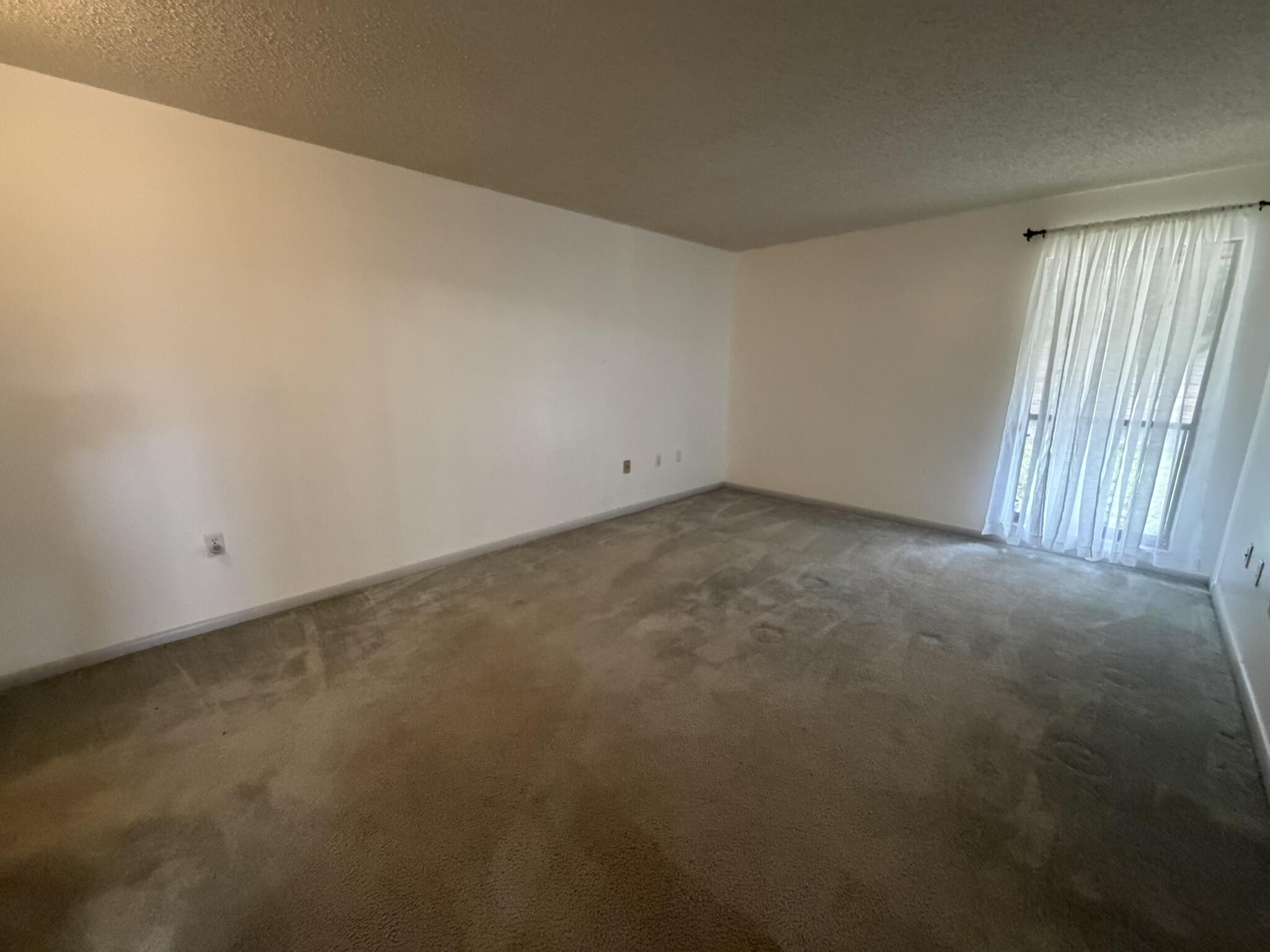 OAK LAKE VILLAS - Residential Lease