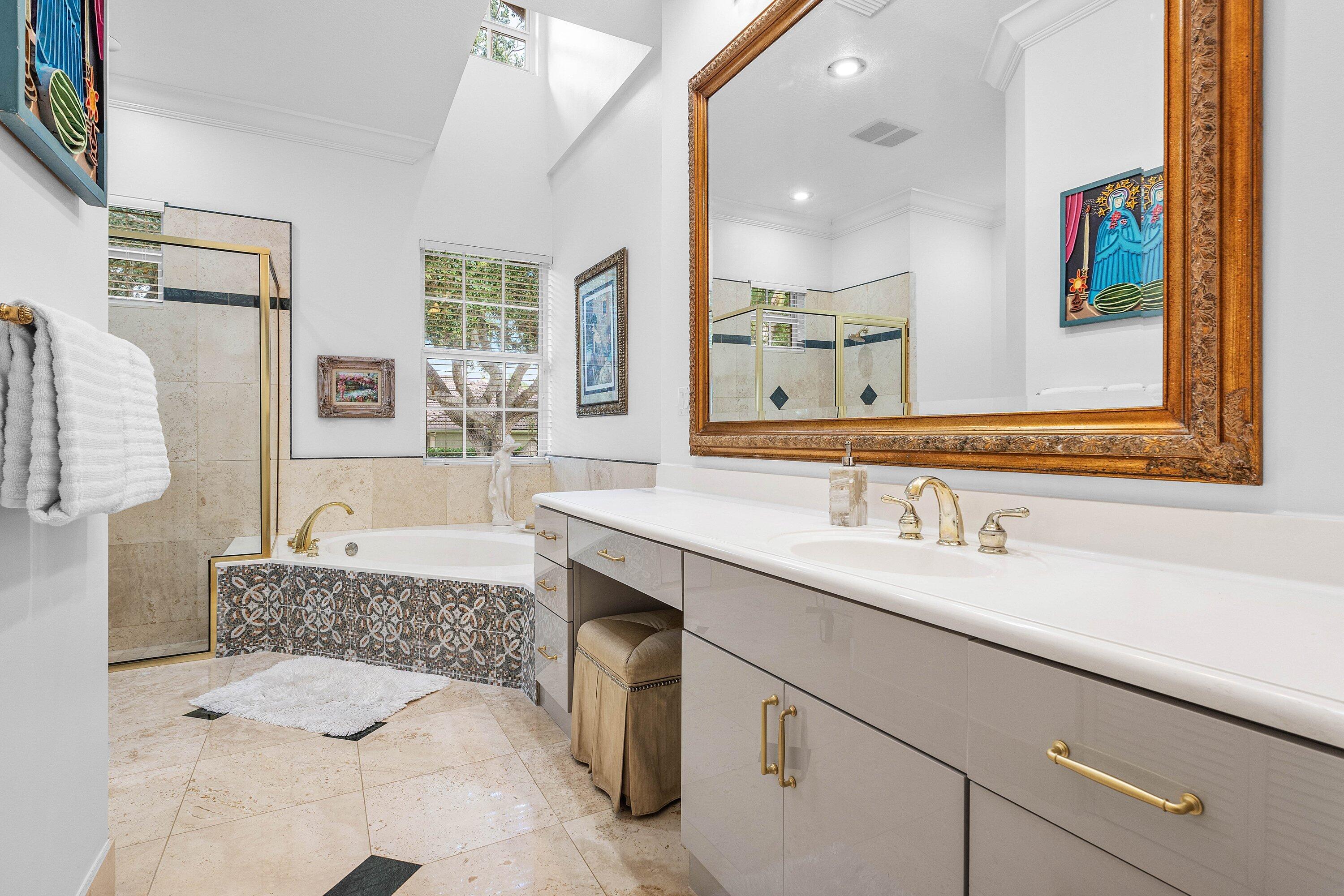 PRESIDENT COUNTRY CLUB 4 - Residential