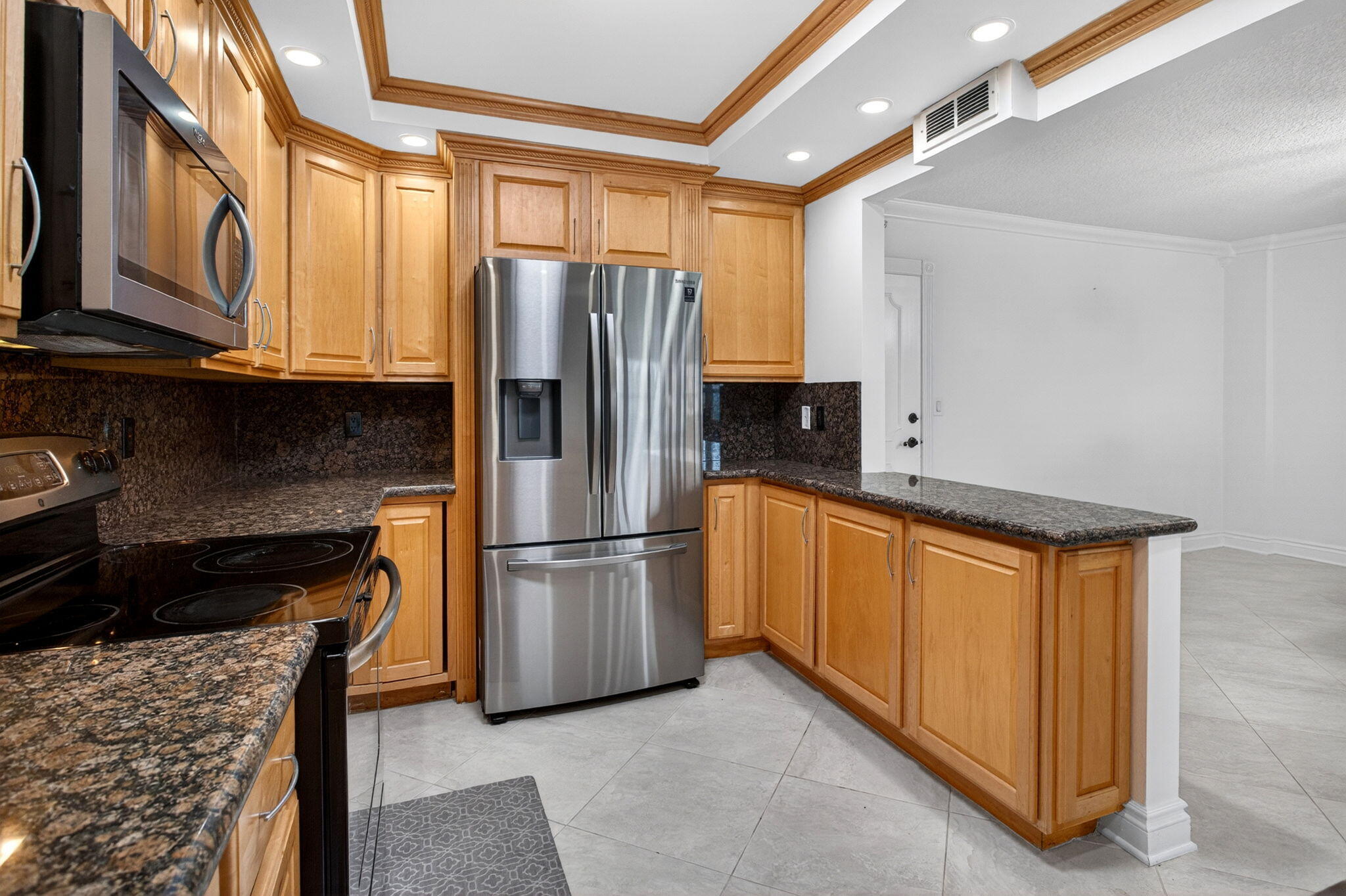 PARLIAMENT HOUSE CONDO - Residential