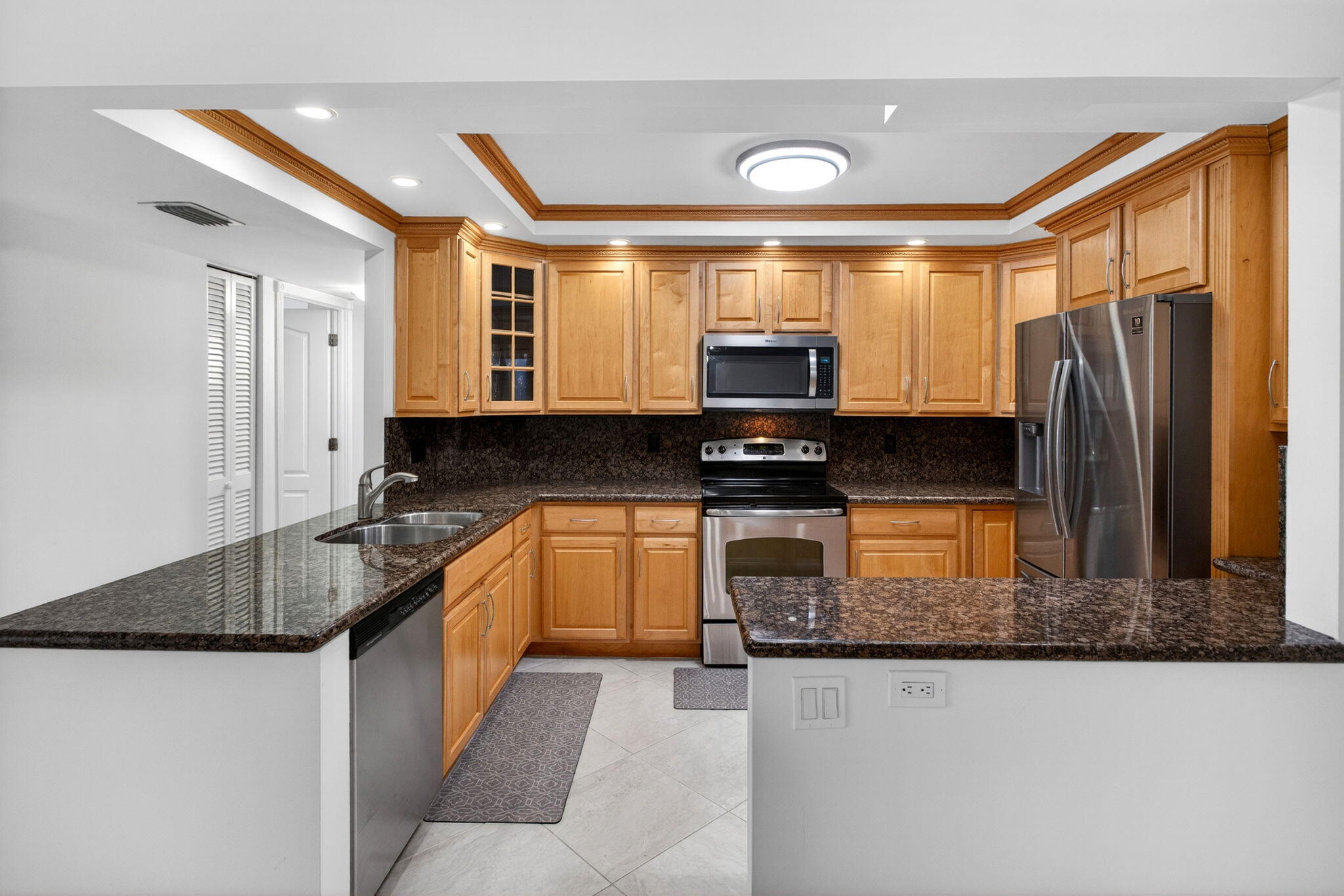 PARLIAMENT HOUSE CONDO - Residential