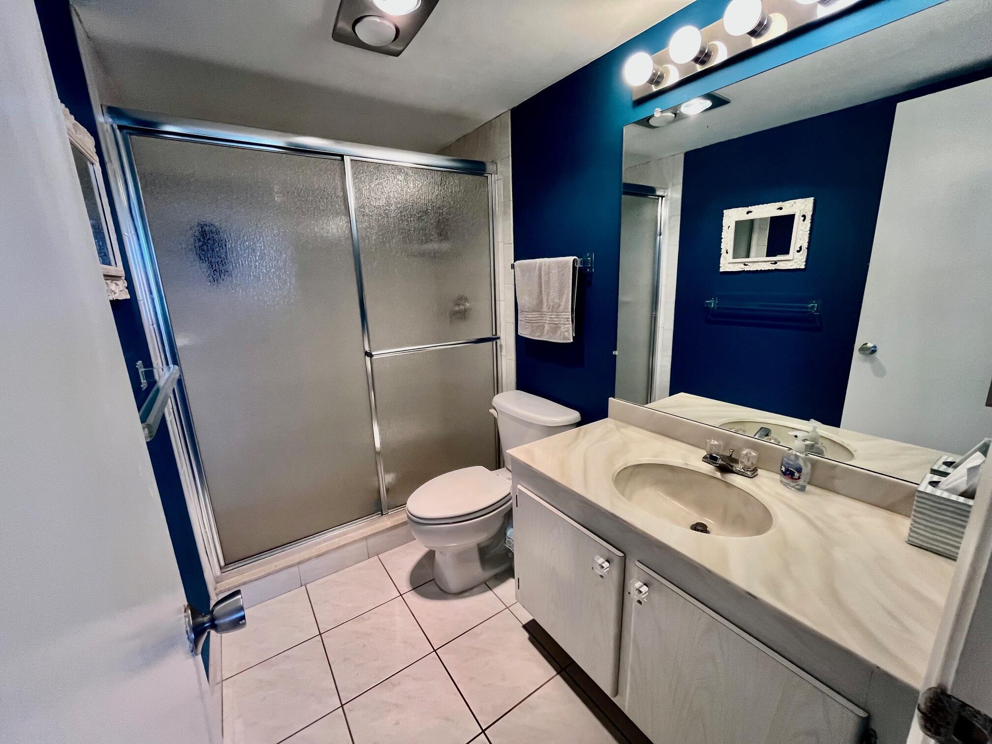 FOUNTAINS OF PALM BEACH CONDO 7 - Residential