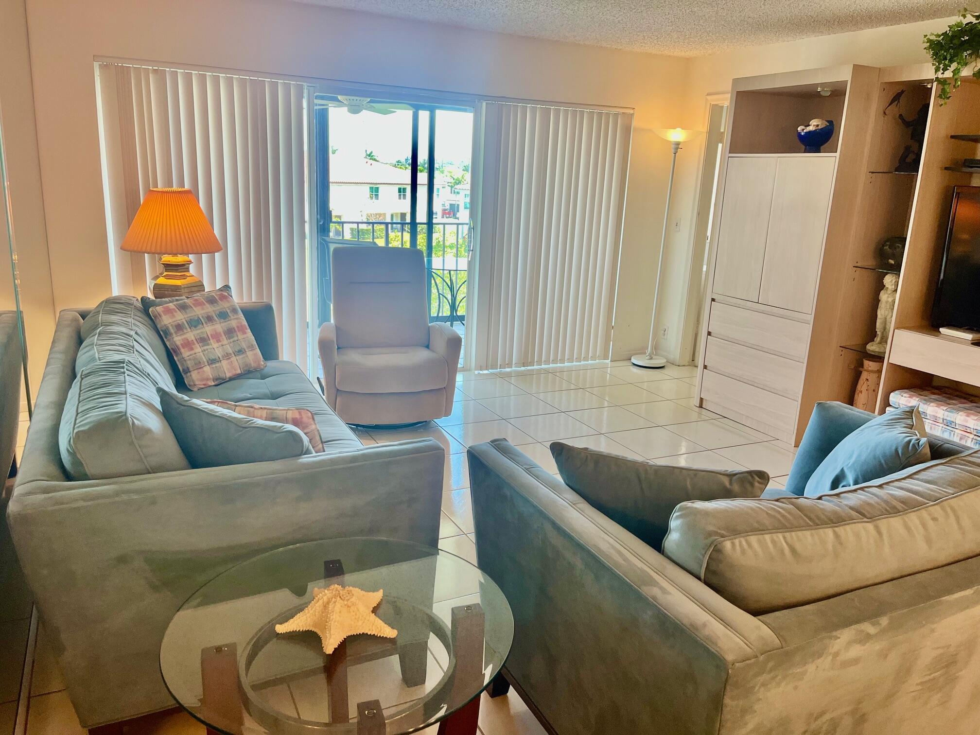 FOUNTAINS OF PALM BEACH CONDO 7 - Residential