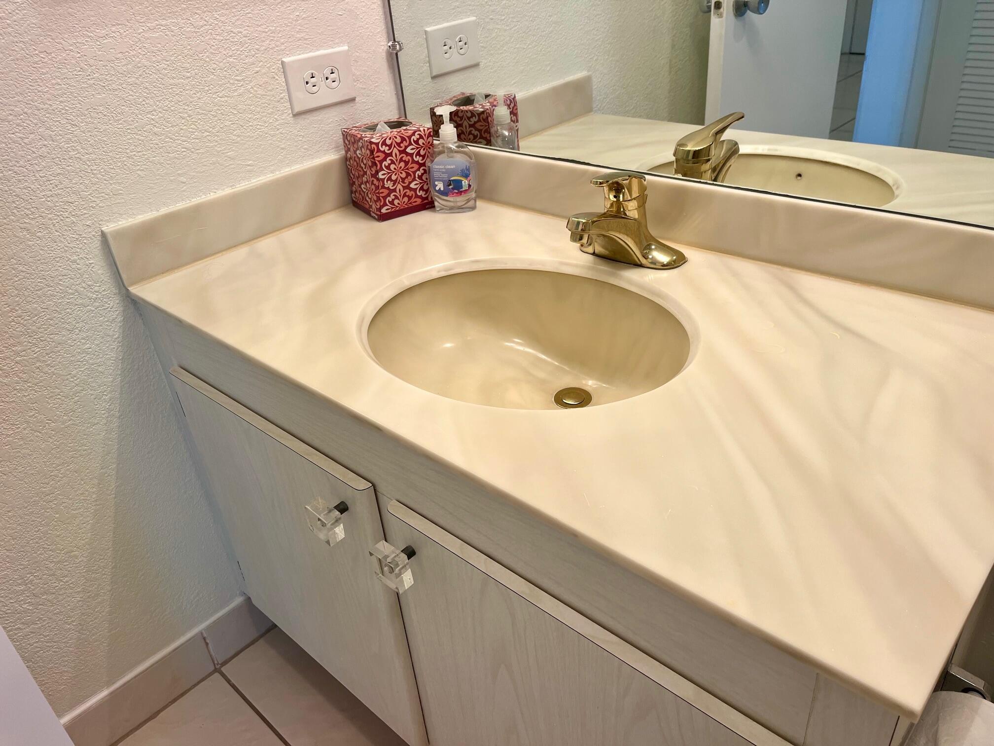 FOUNTAINS OF PALM BEACH CONDO 7 - Residential