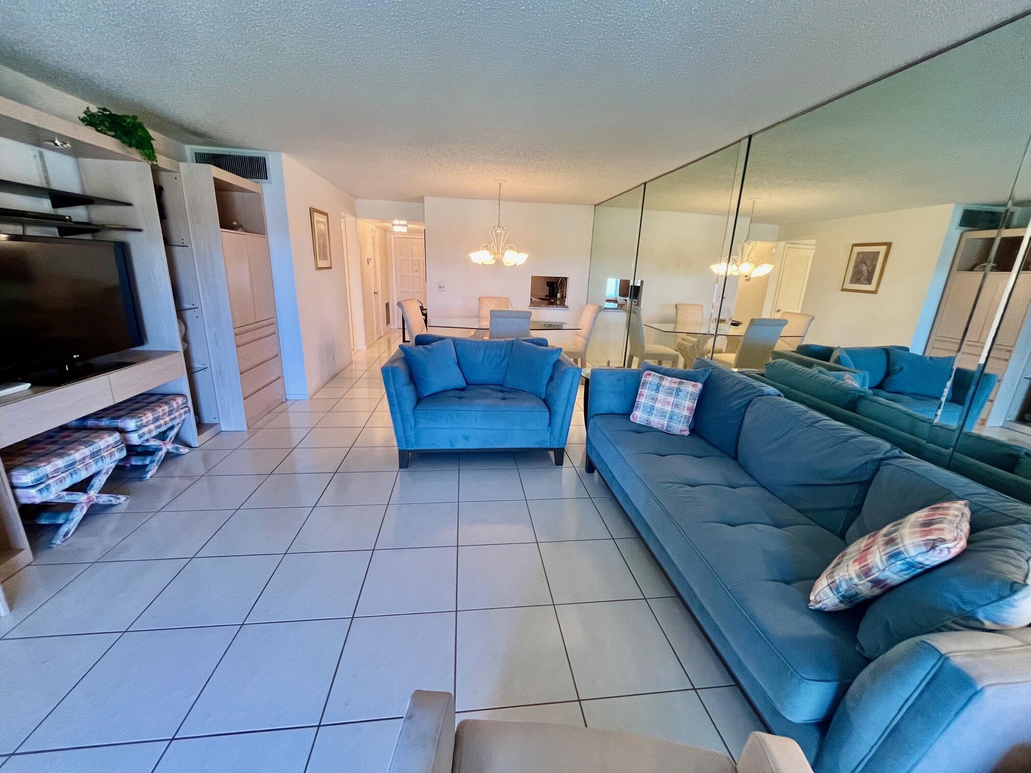 FOUNTAINS OF PALM BEACH CONDO 7 - Residential