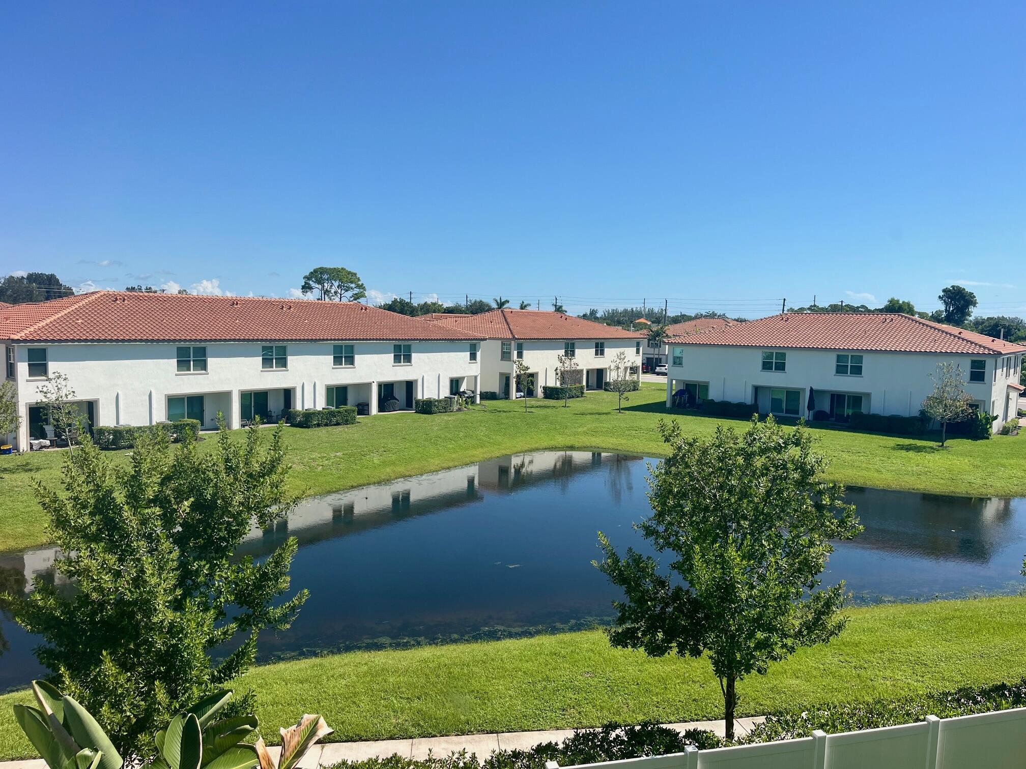 FOUNTAINS OF PALM BEACH CONDO 7 - Residential