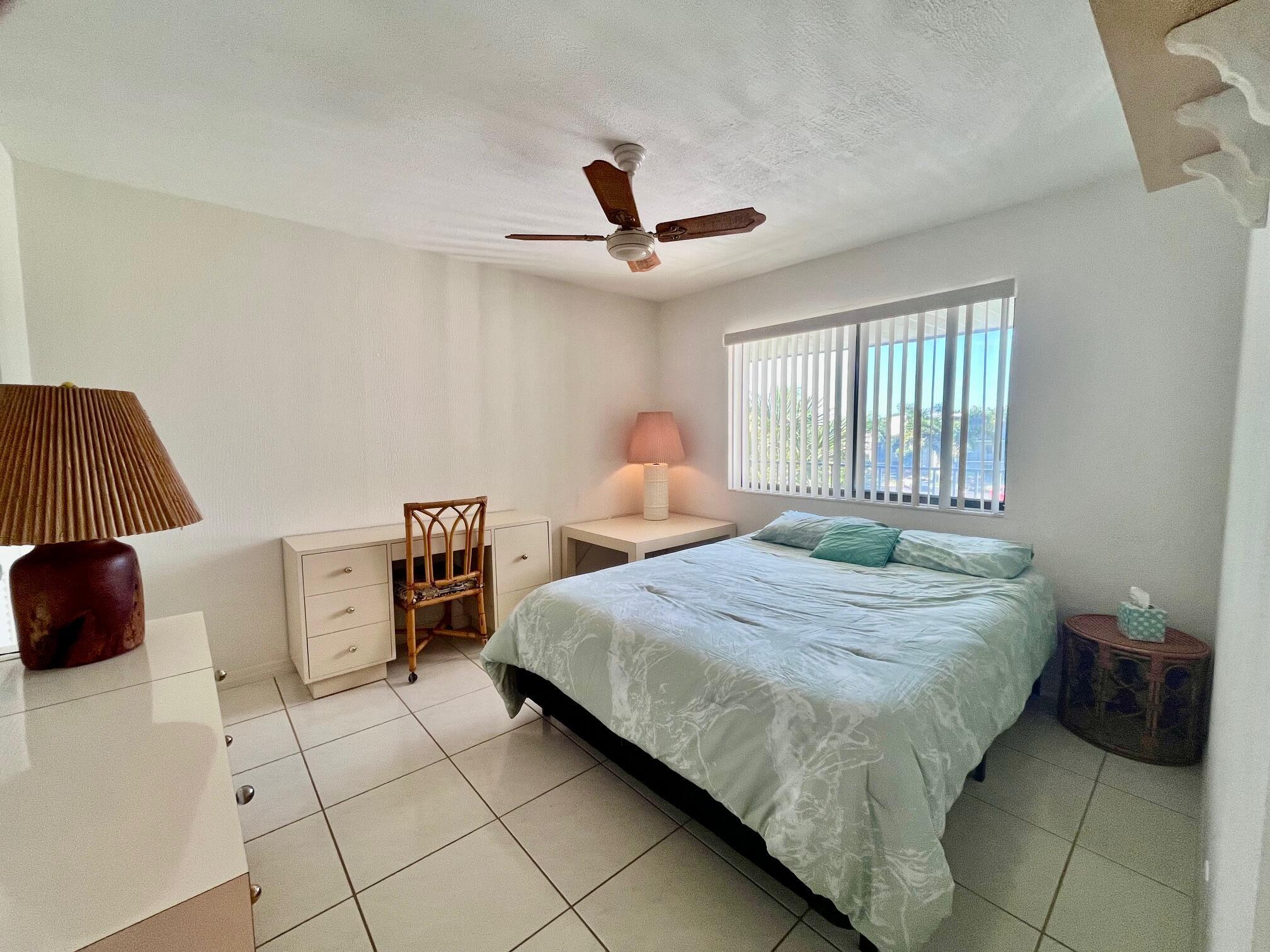 FOUNTAINS OF PALM BEACH CONDO 7 - Residential