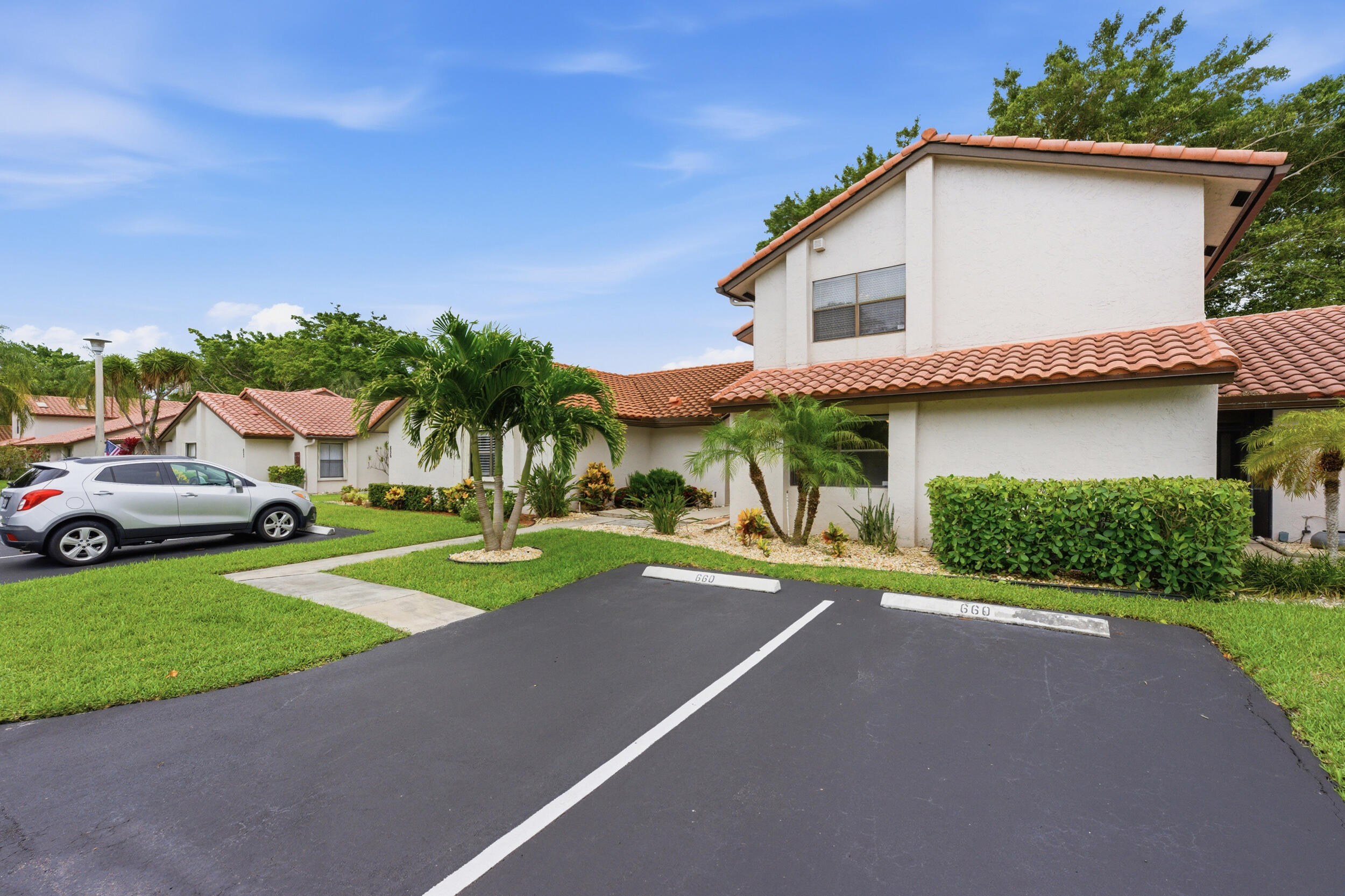 LAKES OF DEER CREEK CONDO - Residential