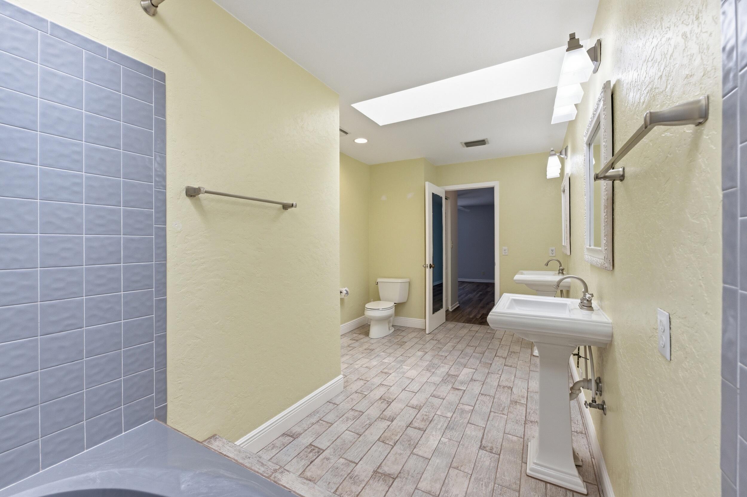 LAKES OF DEER CREEK CONDO - Residential