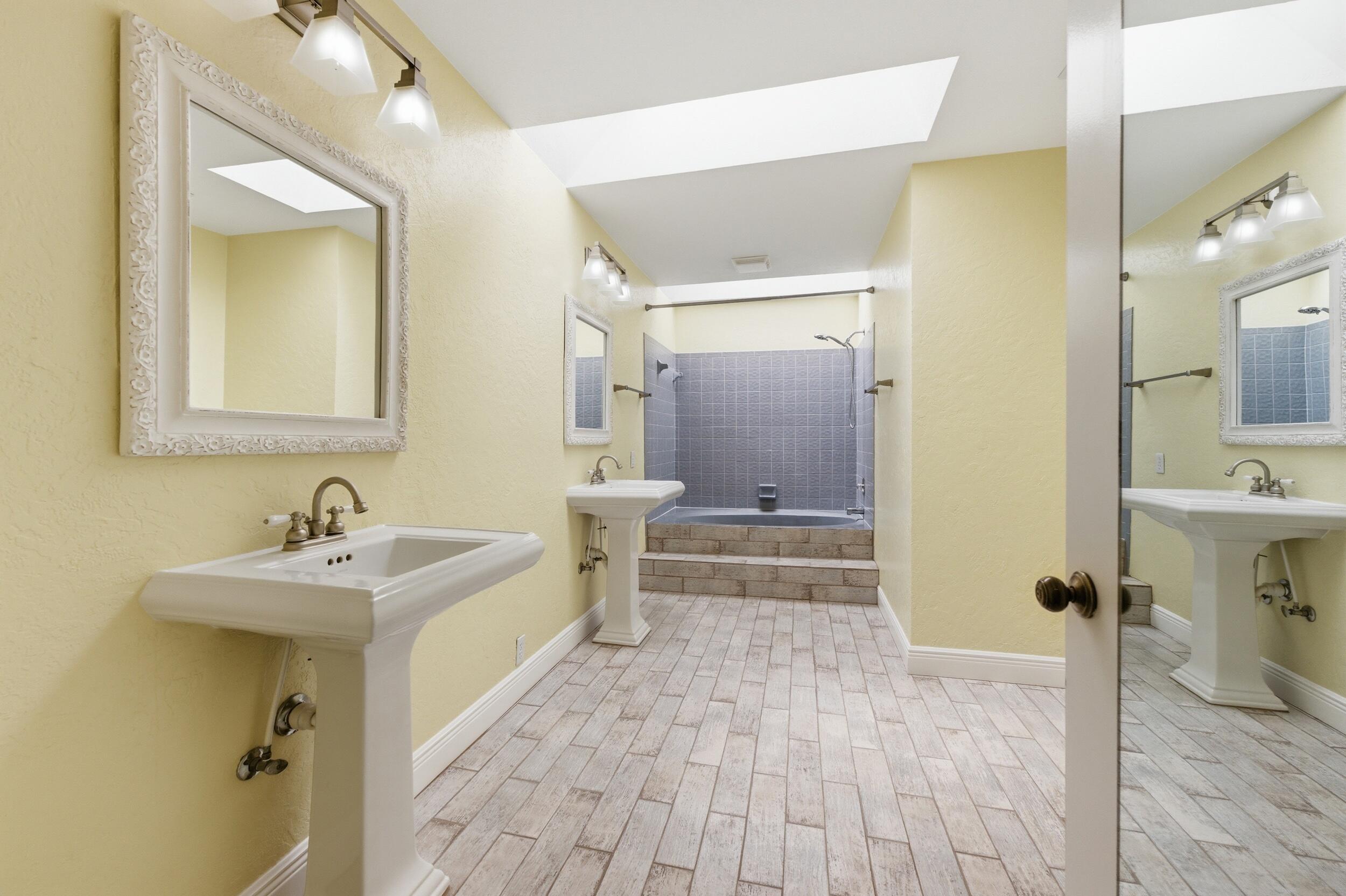 LAKES OF DEER CREEK CONDO - Residential
