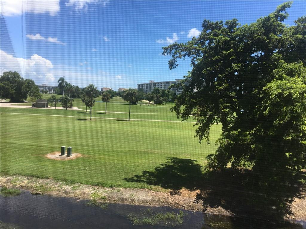 NO 30 PALM-AIRE COUNTRY CLUB - Residential Lease