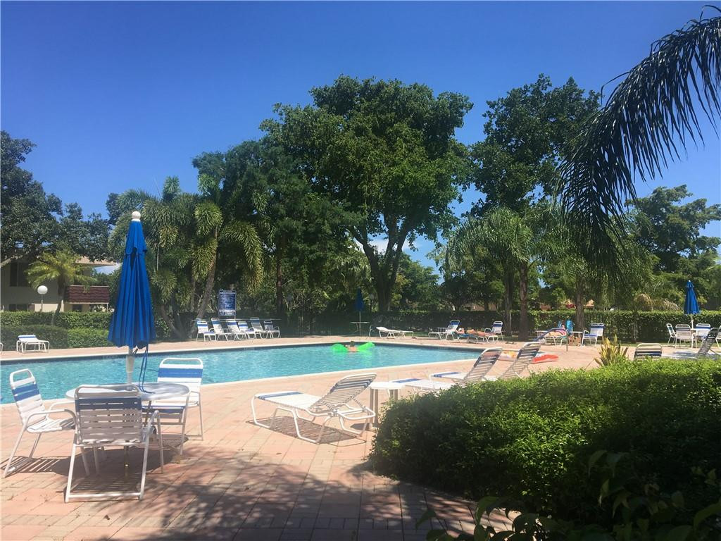 NO 30 PALM-AIRE COUNTRY CLUB - Residential Lease