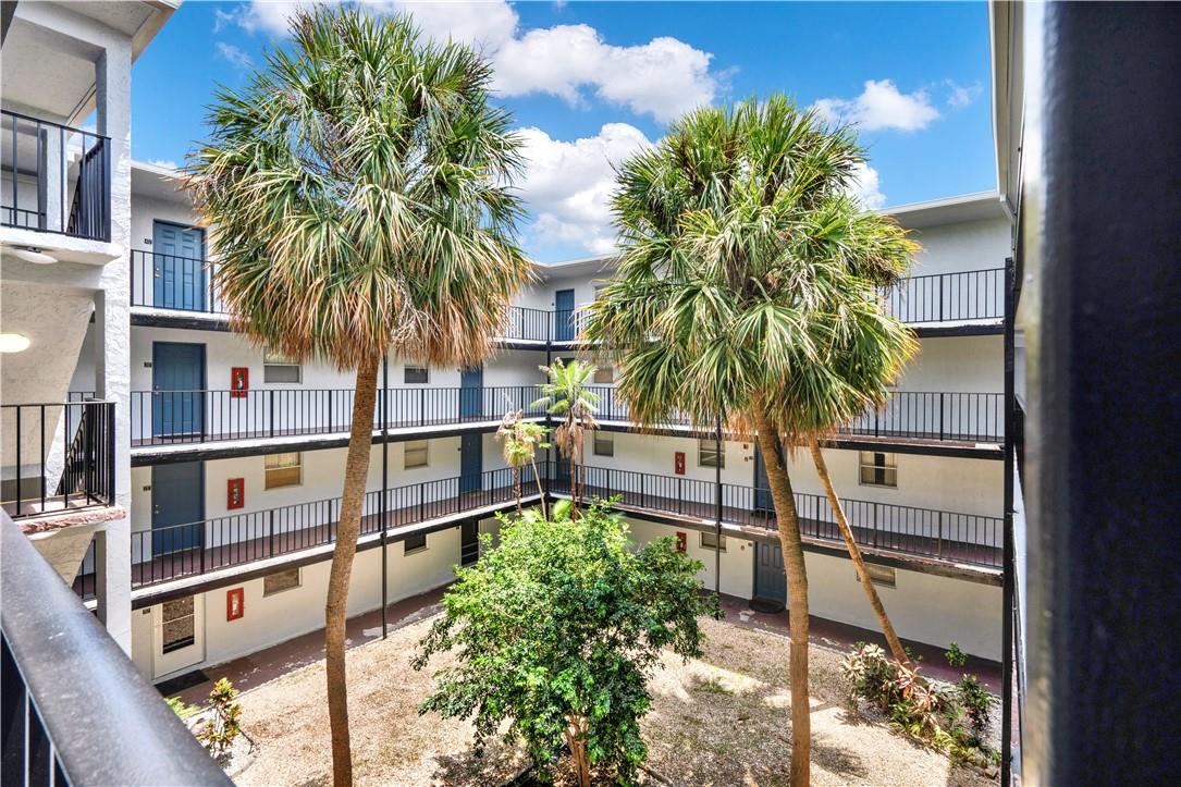 This lovely condo is in Active Adult Community in Florida and features 2 bedrooms and 2 bathrooms. The condo has just been freshly painted, giving it a clean and modern look. As you step inside, you are greeted with a spacious living area with plenty of natural light and an open floor plan that connects to the dining area and kitchen. You can enjoy the peace and quiet of a mature community, offers a range of amenities, including a pickleball, pool and tennis court. This condo is the perfect home for anyone looking to downsize and enjoy a relaxed and comfortable lifestyle!