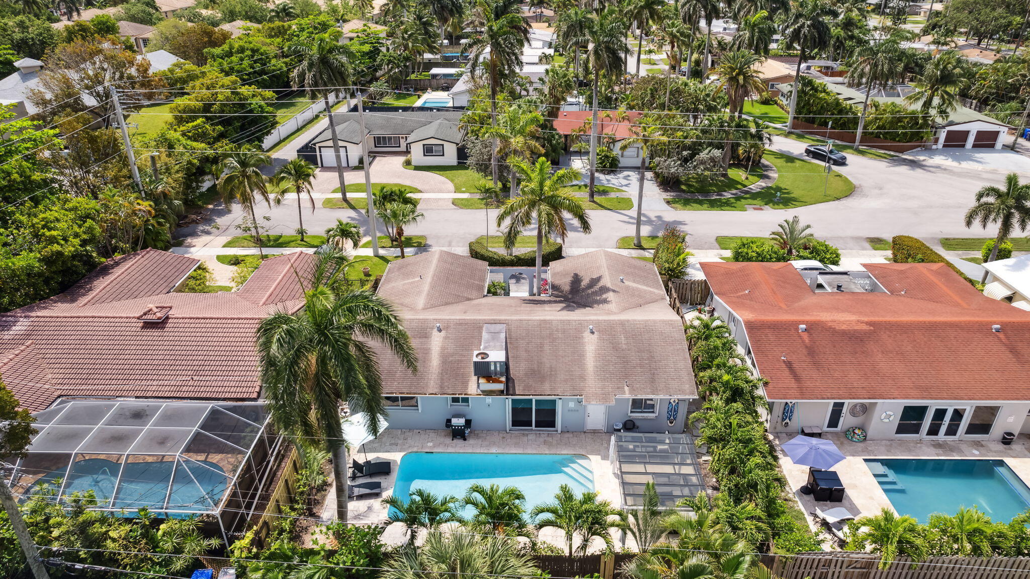 COUNTRY CLUB HOMES - Residential Lease