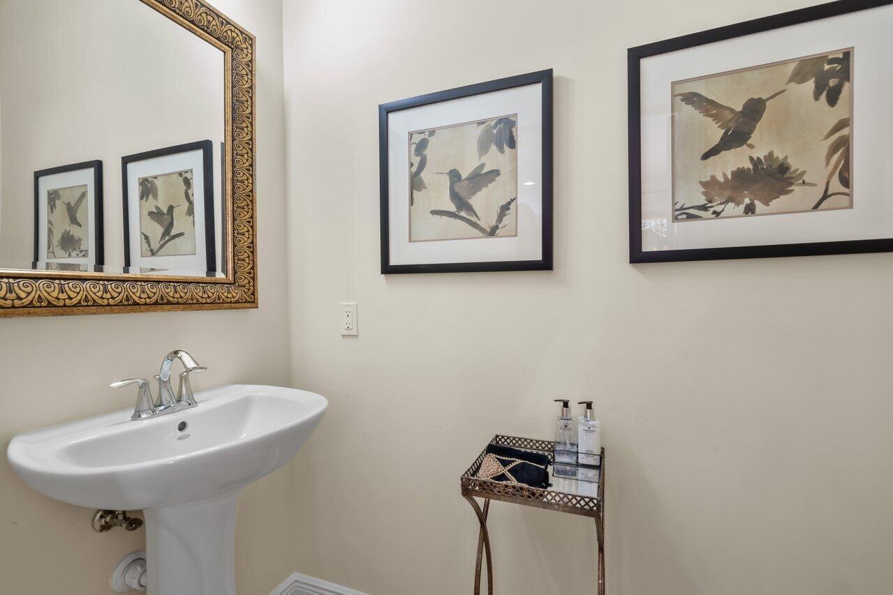 PALOMA - Residential Lease
