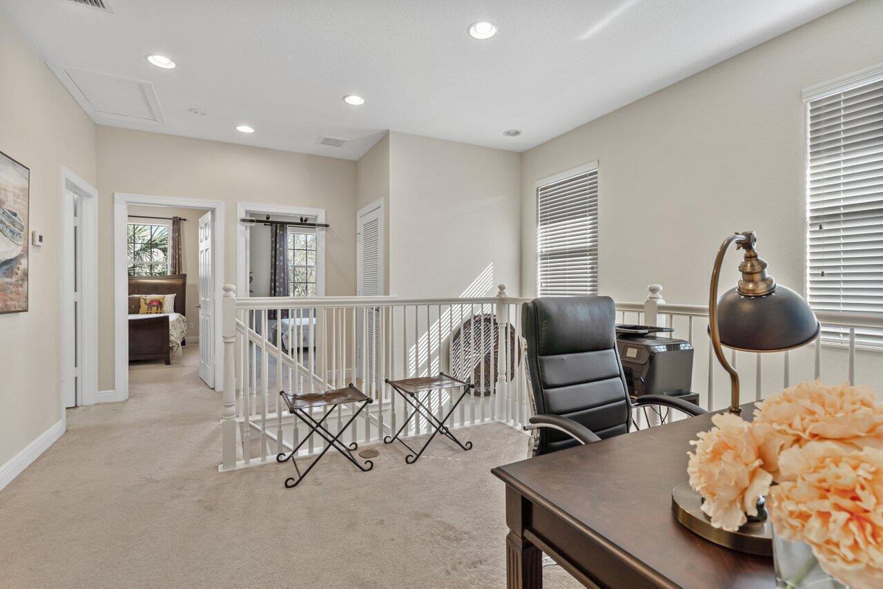 PALOMA - Residential Lease