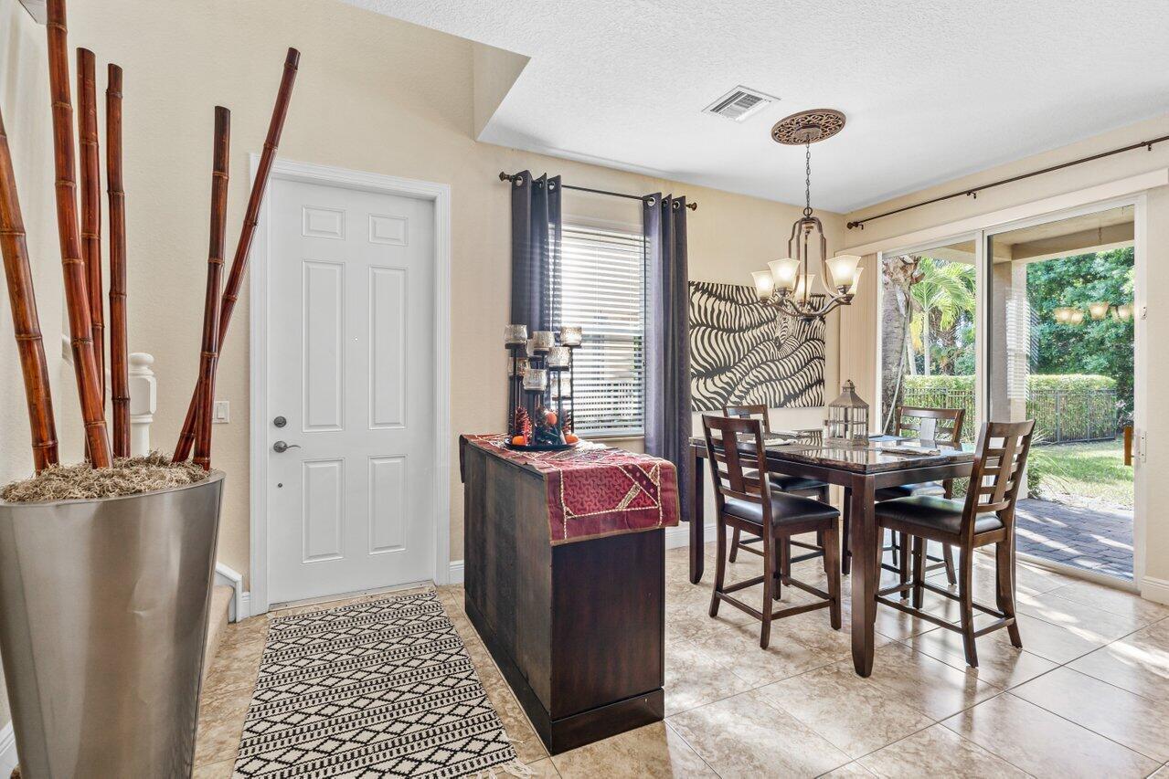 PALOMA - Residential Lease