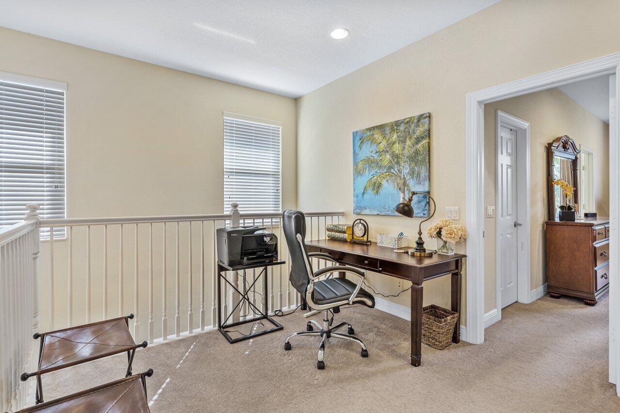 PALOMA - Residential Lease