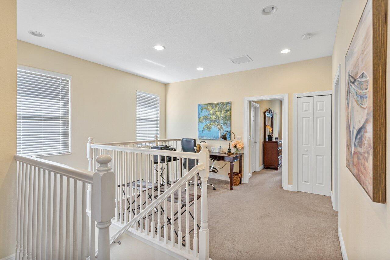 PALOMA - Residential Lease