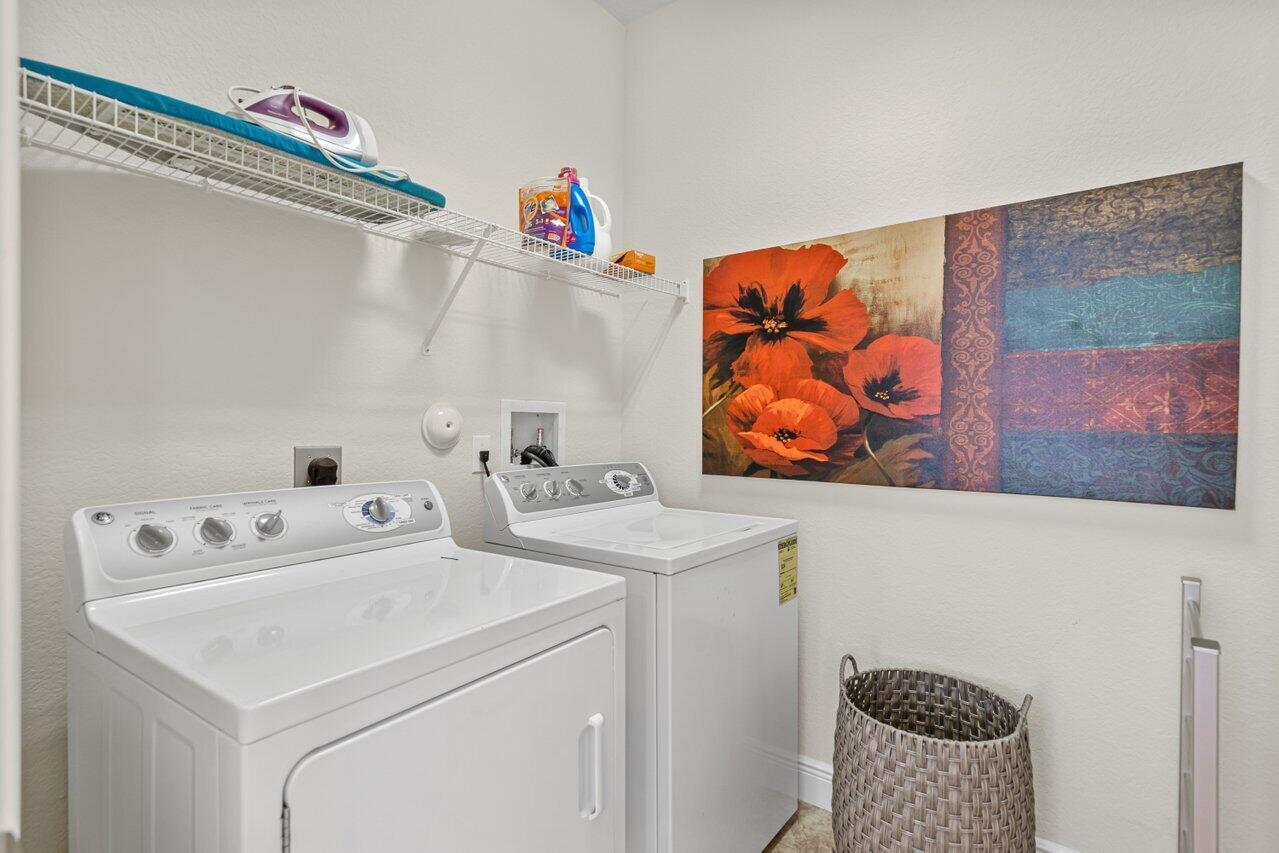 PALOMA - Residential Lease