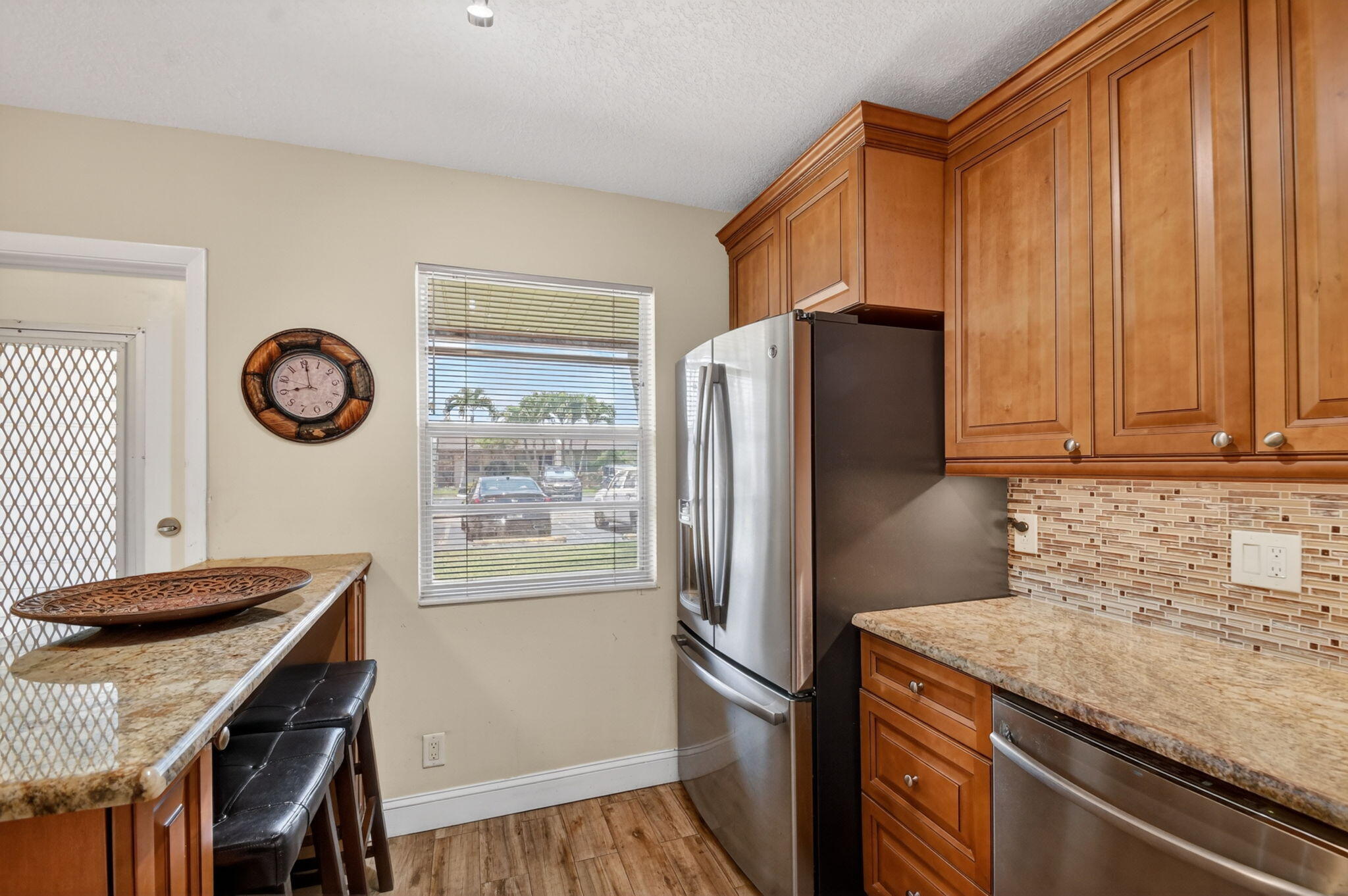 GOLDEN LAKES - Residential