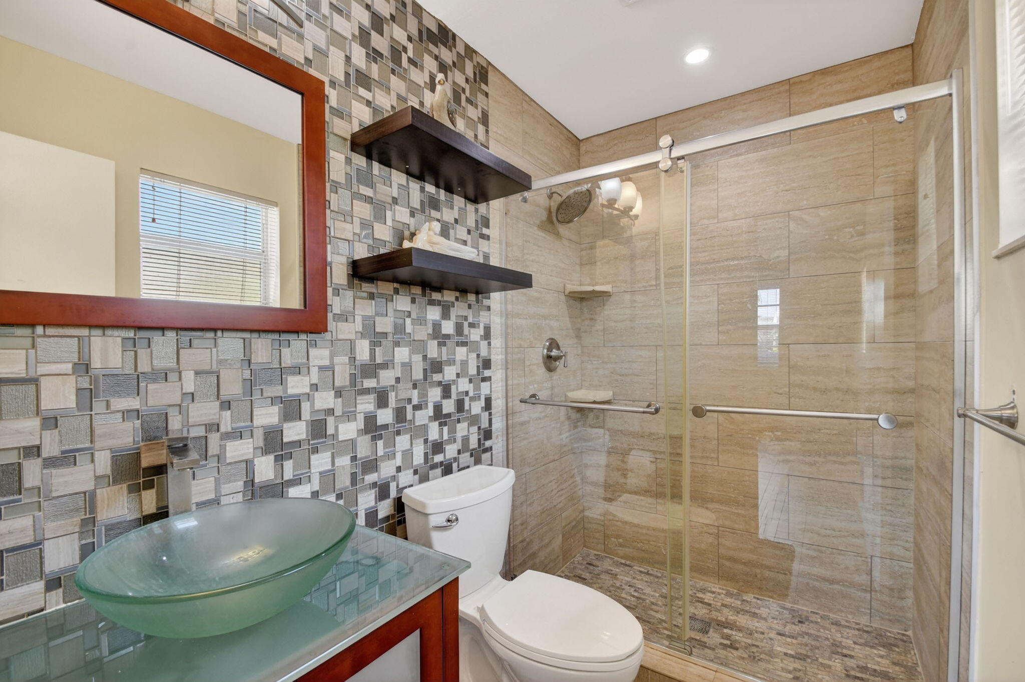 GOLDEN LAKES - Residential