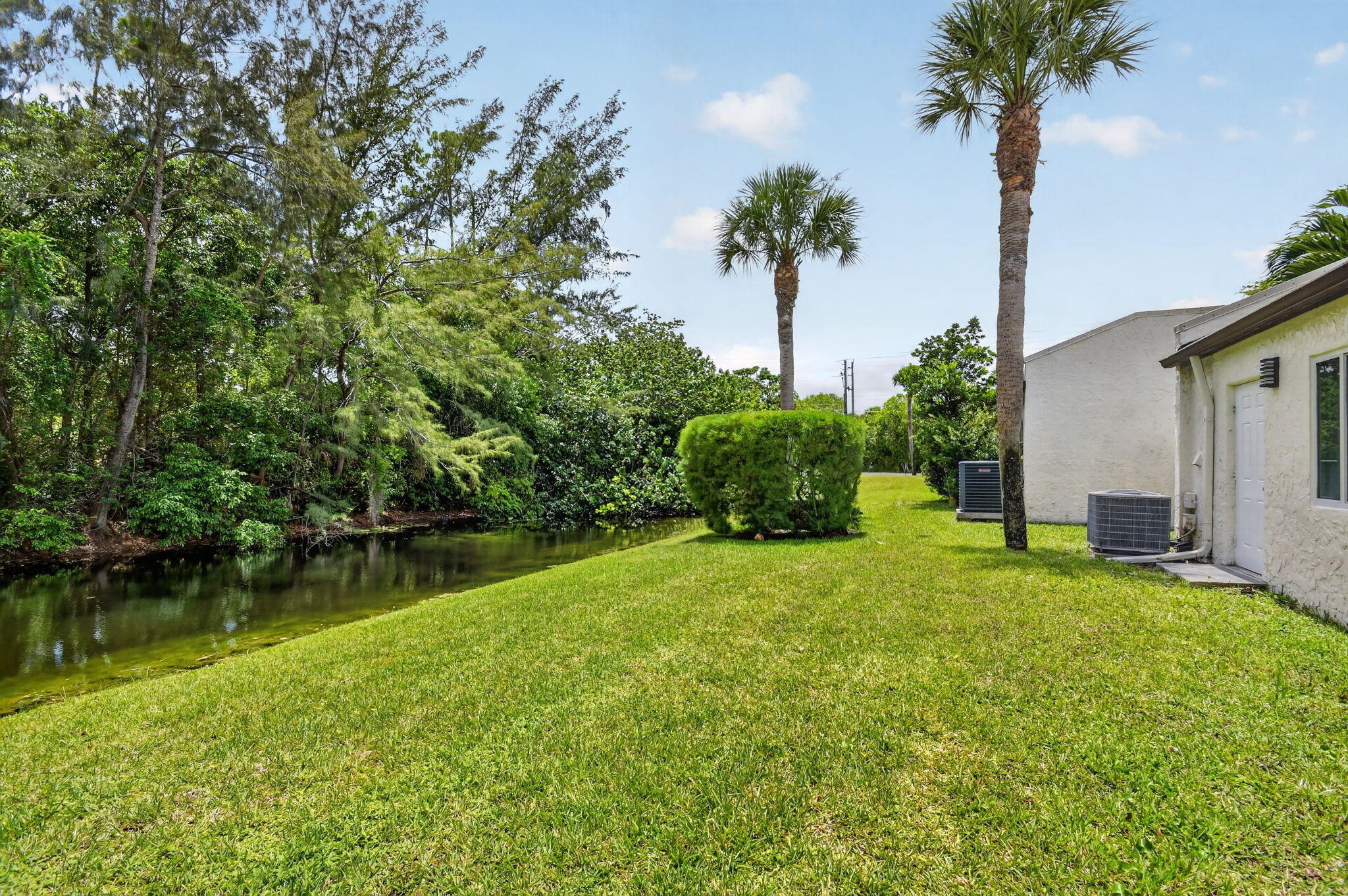 GOLDEN LAKES - Residential
