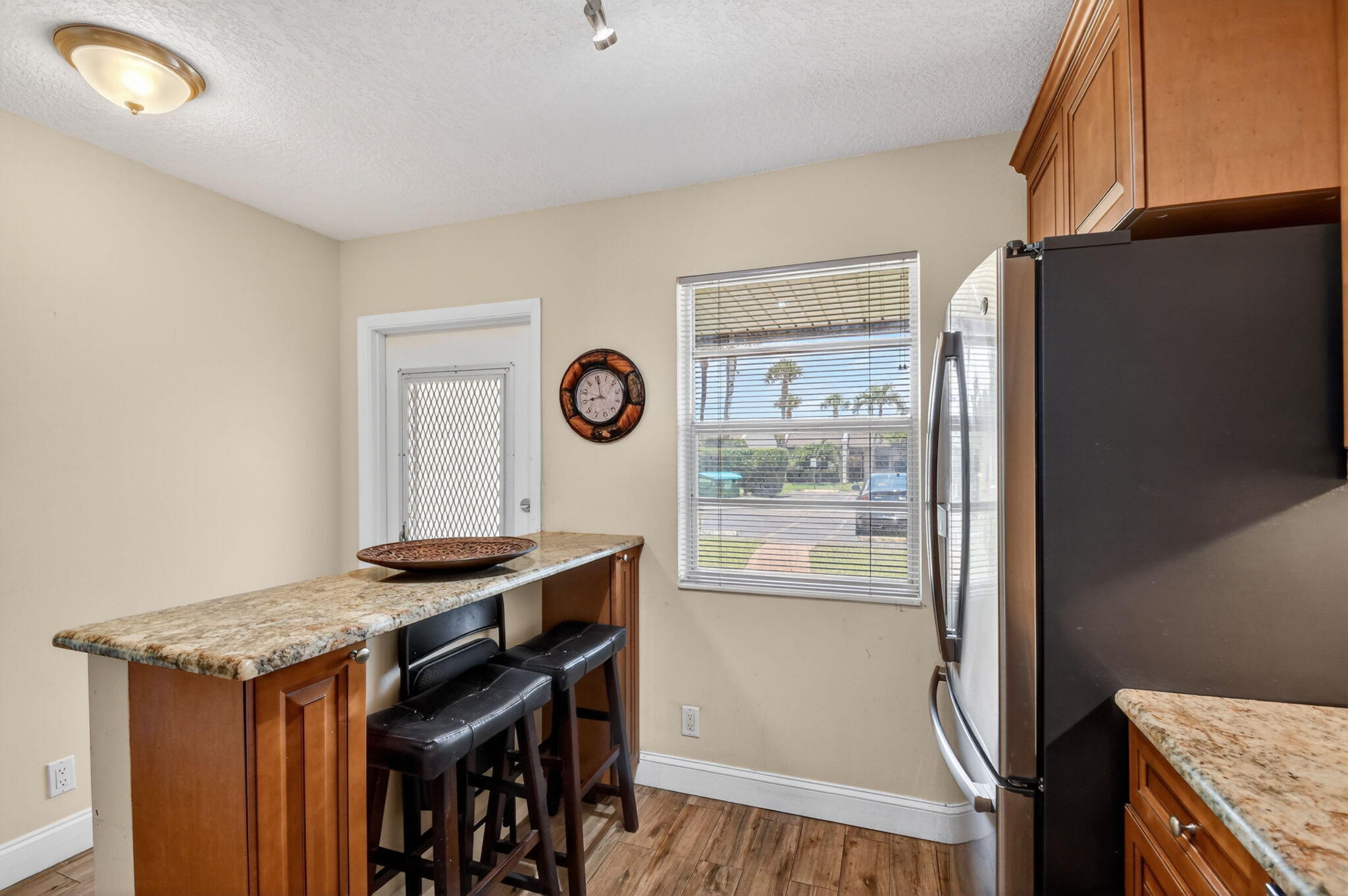 GOLDEN LAKES - Residential