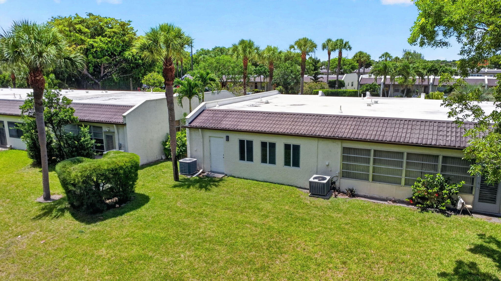 GOLDEN LAKES - Residential